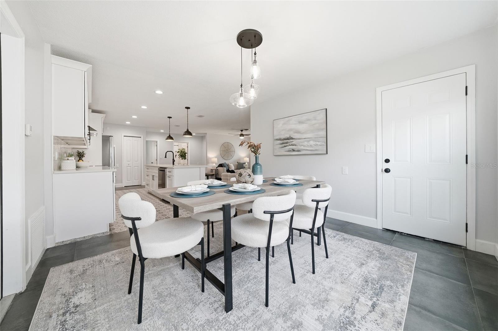 Image 16 of 53 For 7033 Hibiscus Avenue S