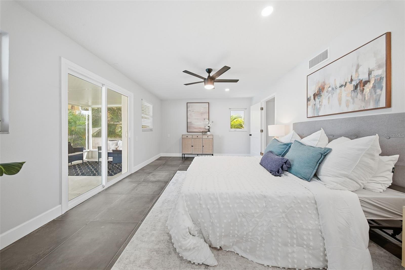 Image 19 of 53 For 7033 Hibiscus Avenue S