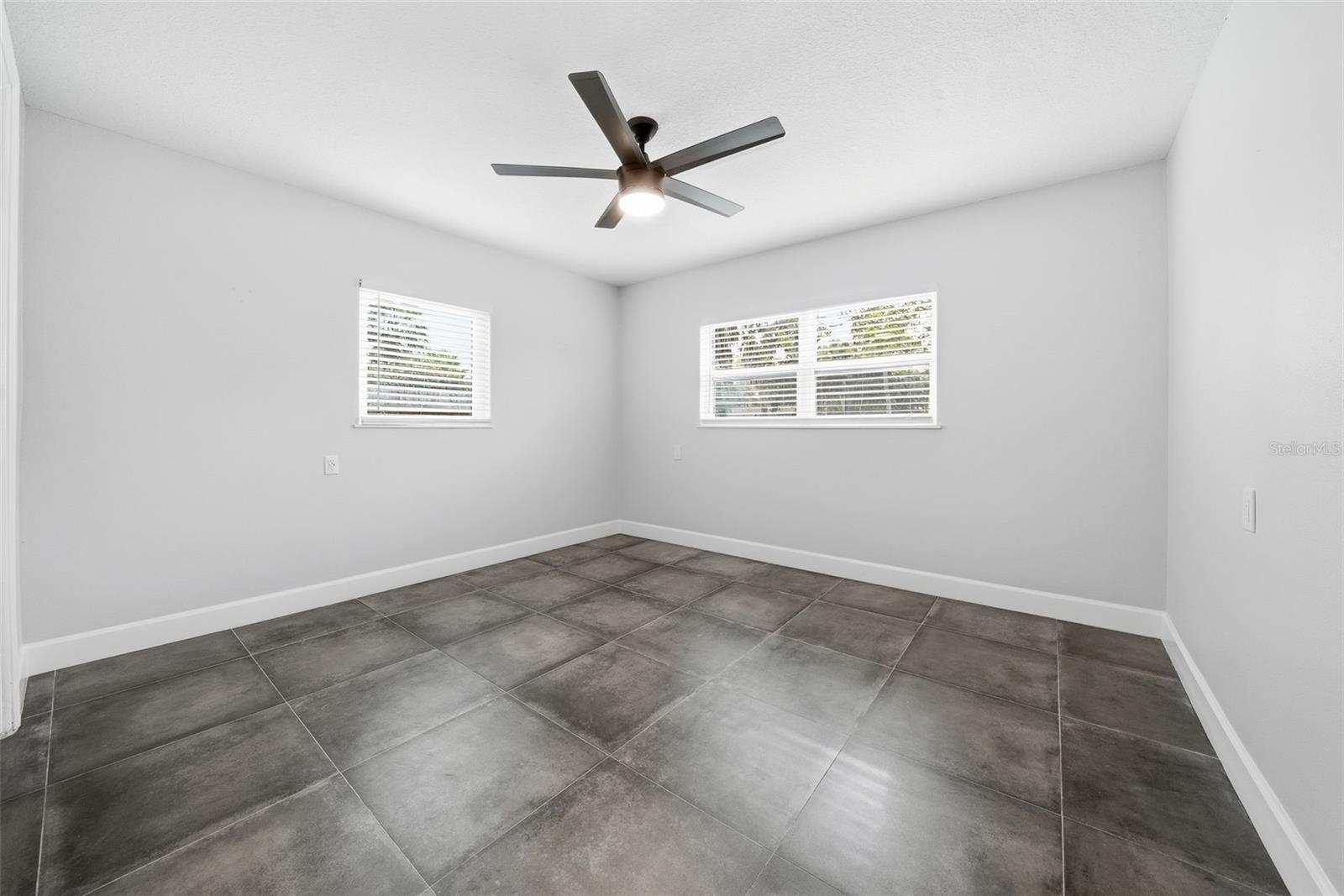 Image 29 of 53 For 7033 Hibiscus Avenue S