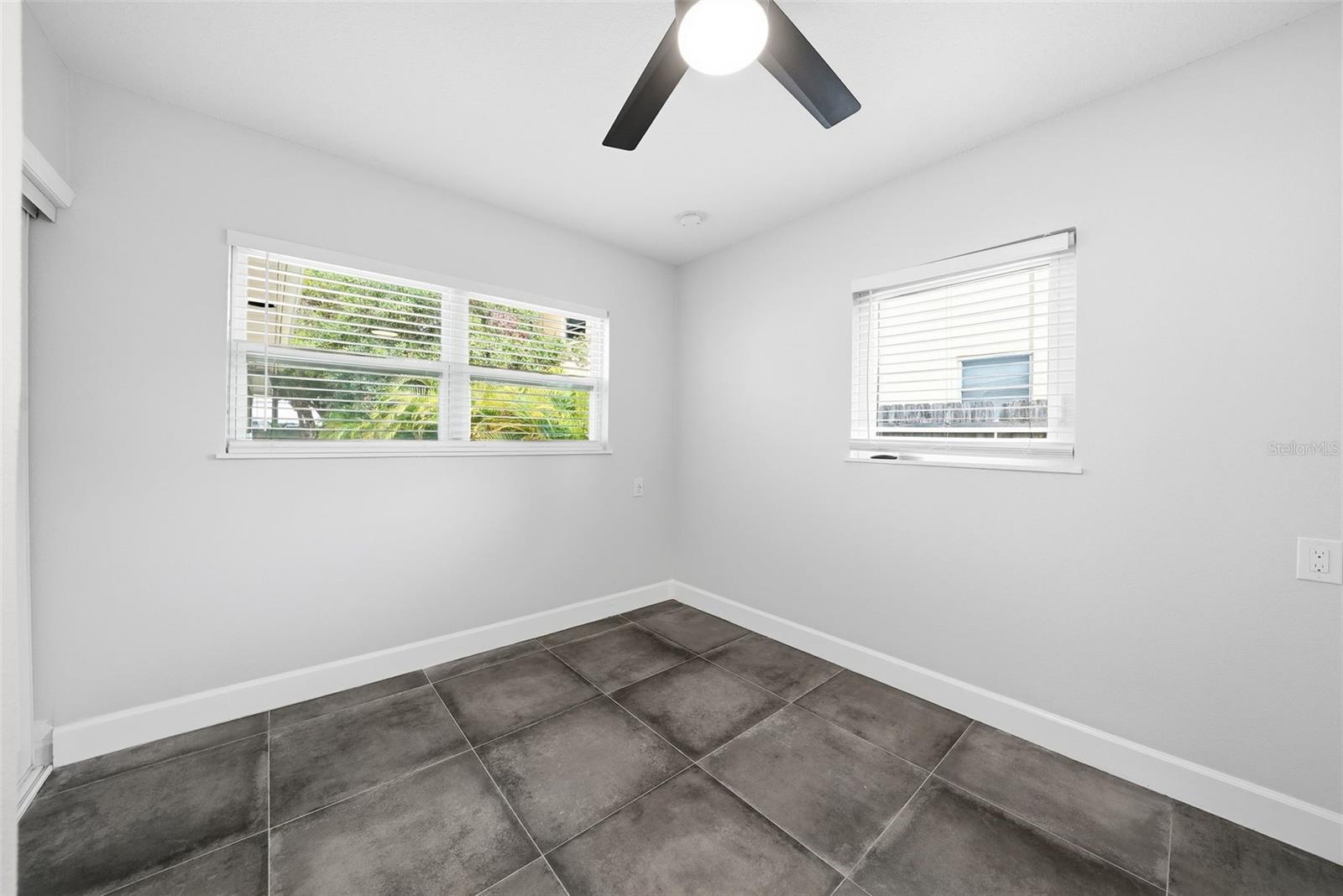 Image 33 of 53 For 7033 Hibiscus Avenue S