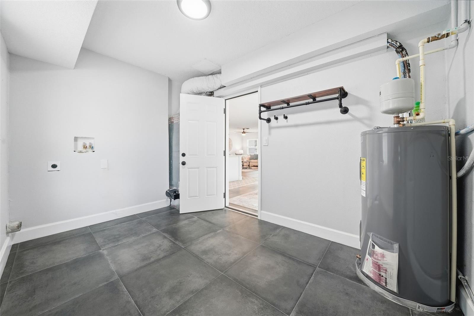 Image 37 of 53 For 7033 Hibiscus Avenue S