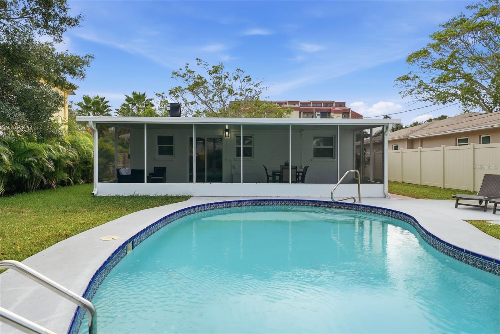 Image 44 of 53 For 7033 Hibiscus Avenue S