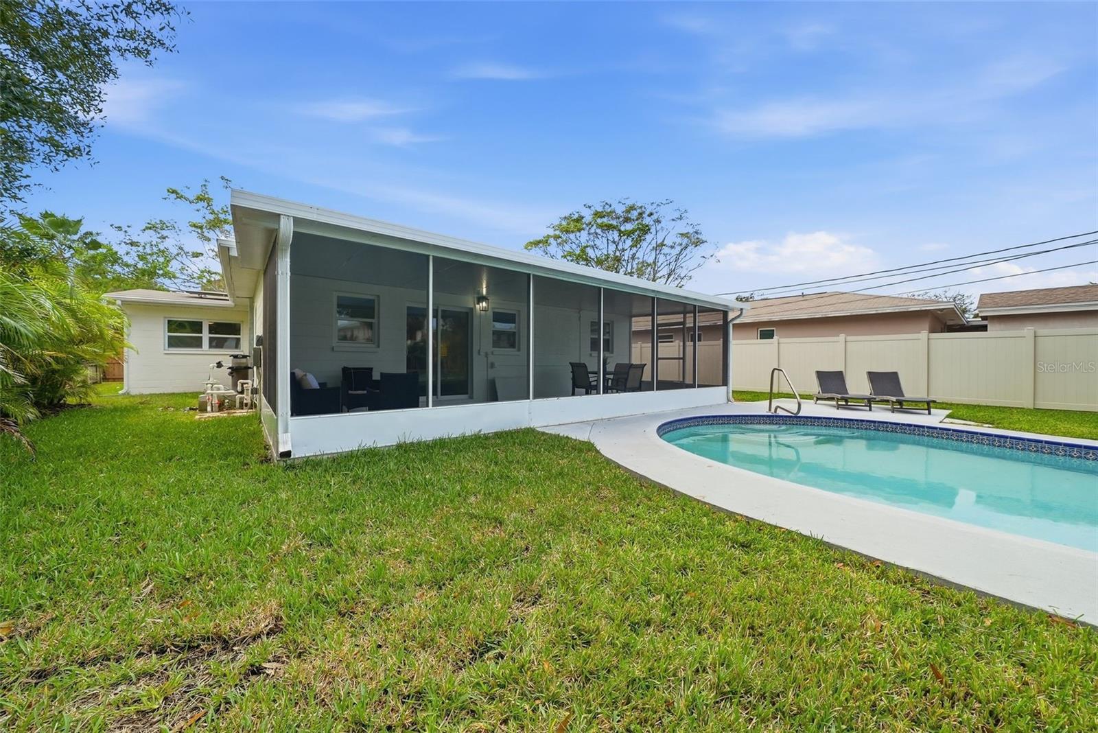 Image 45 of 53 For 7033 Hibiscus Avenue S