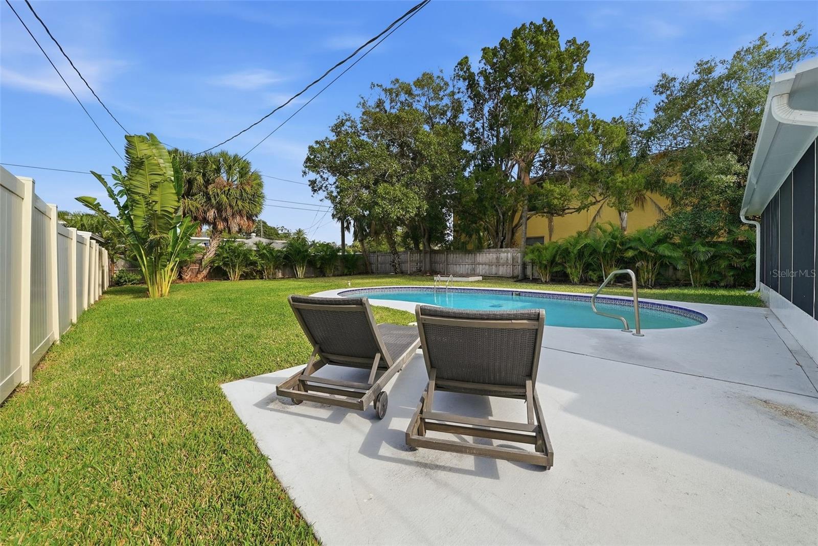 Image 49 of 53 For 7033 Hibiscus Avenue S