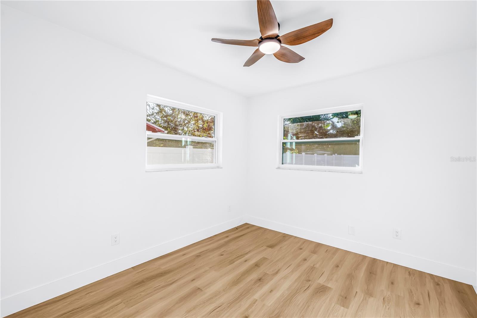 Image 18 of 29 For 2507 50th Street S