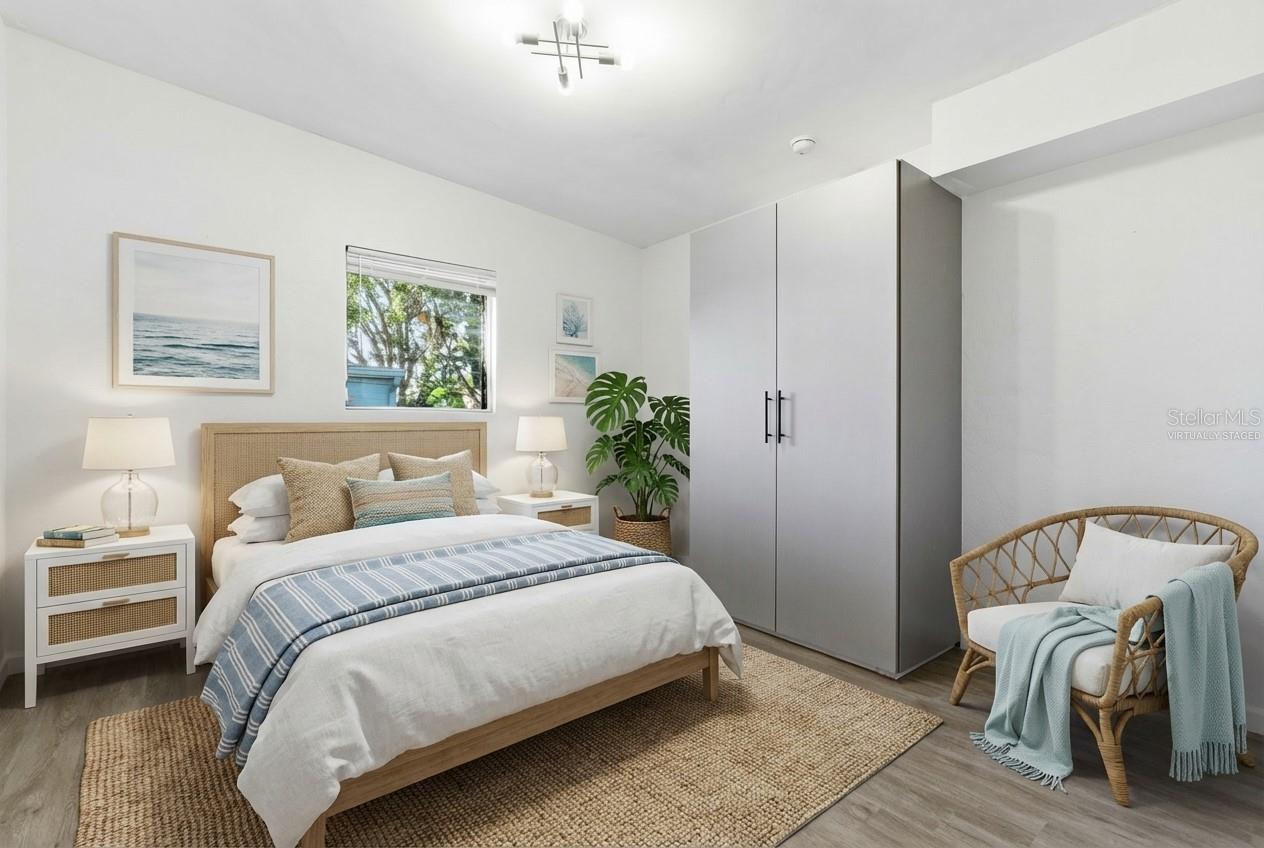 Image 19 of 38 For 5481 47th Avenue N