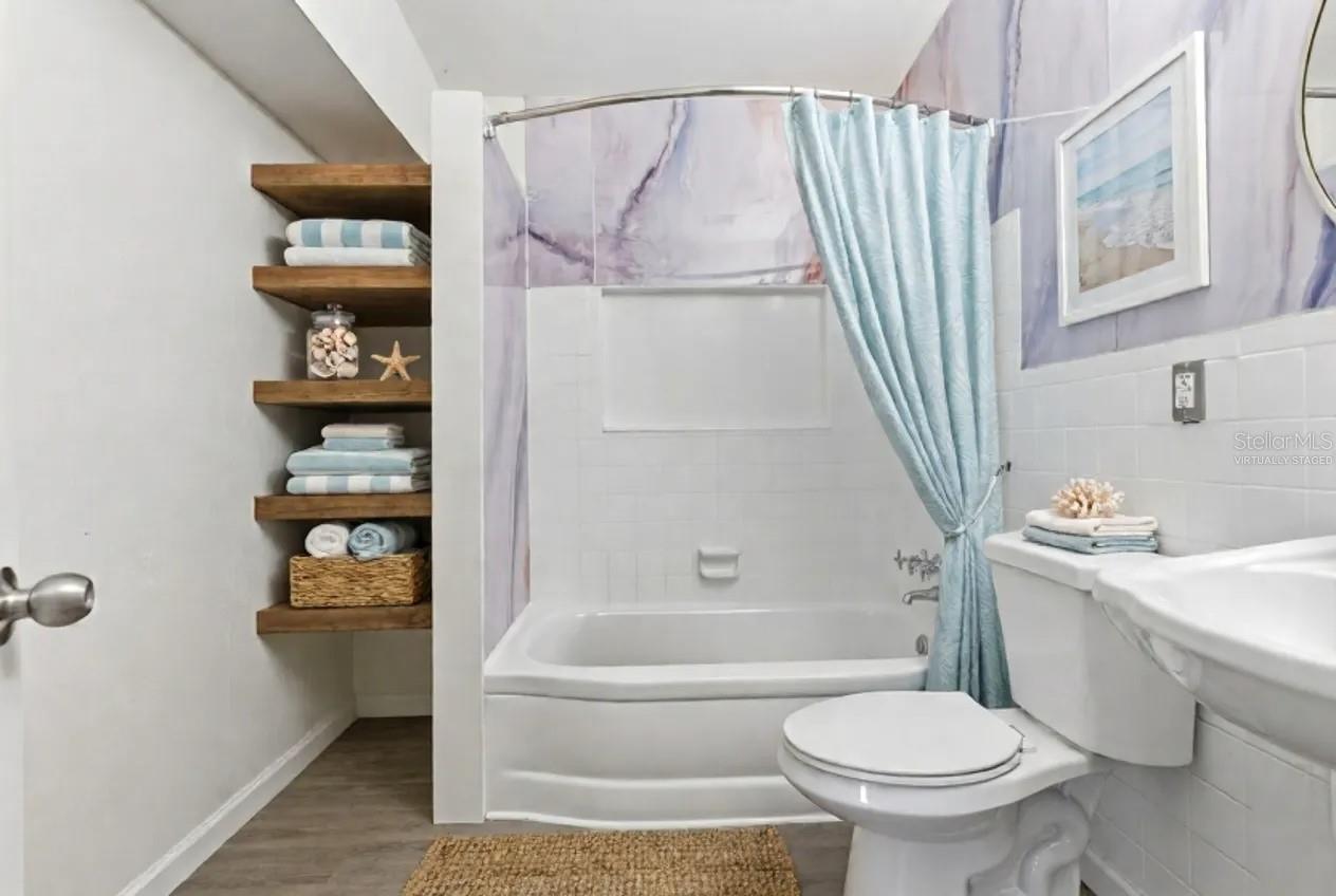 Image 23 of 38 For 5481 47th Avenue N