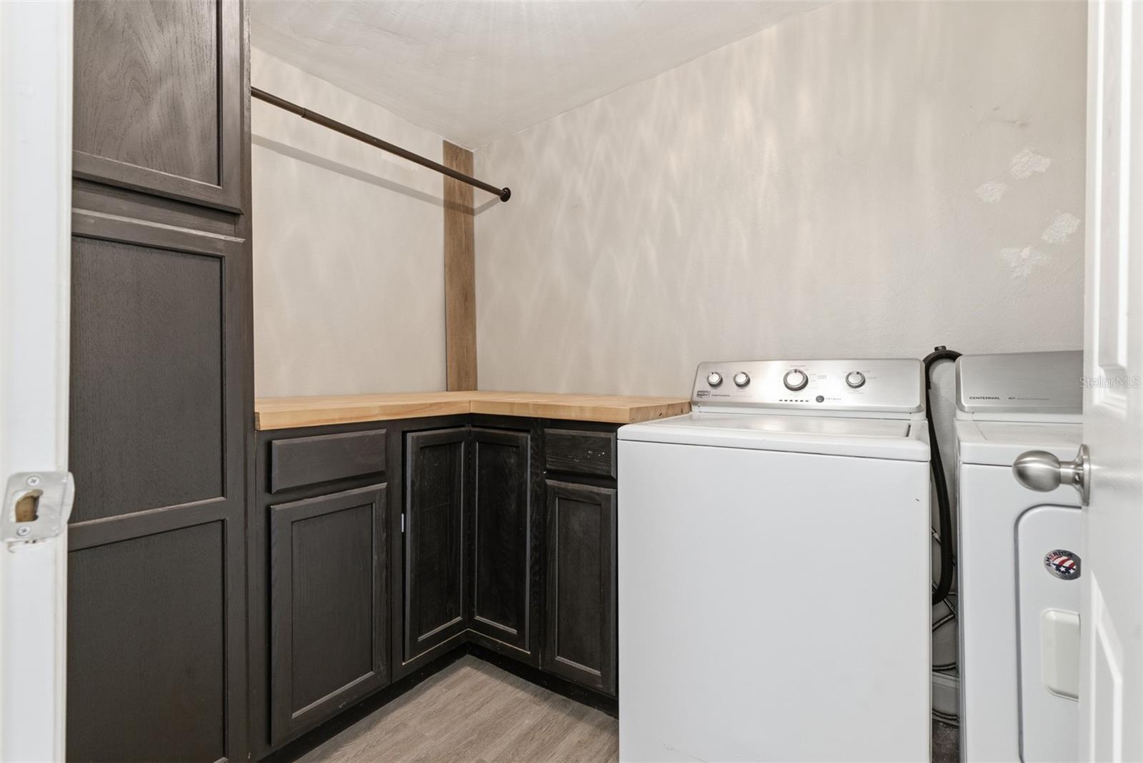 Image 26 of 38 For 5481 47th Avenue N