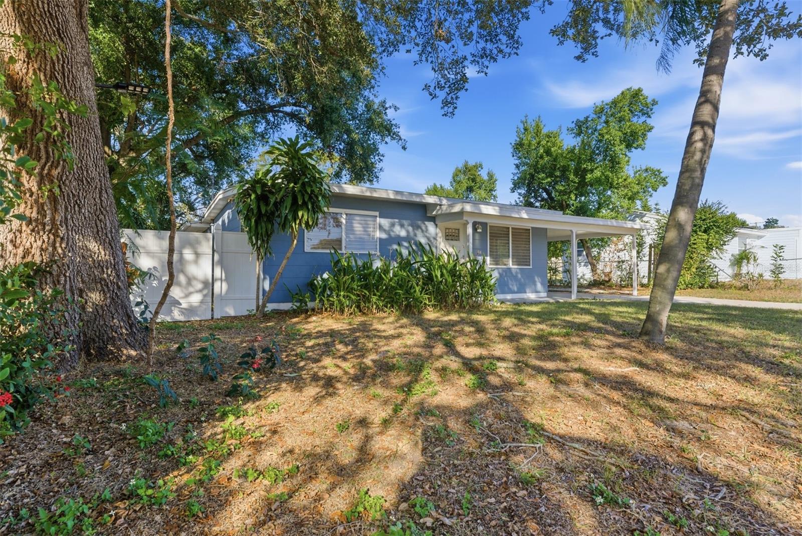 Image 4 of 38 For 5481 47th Avenue N