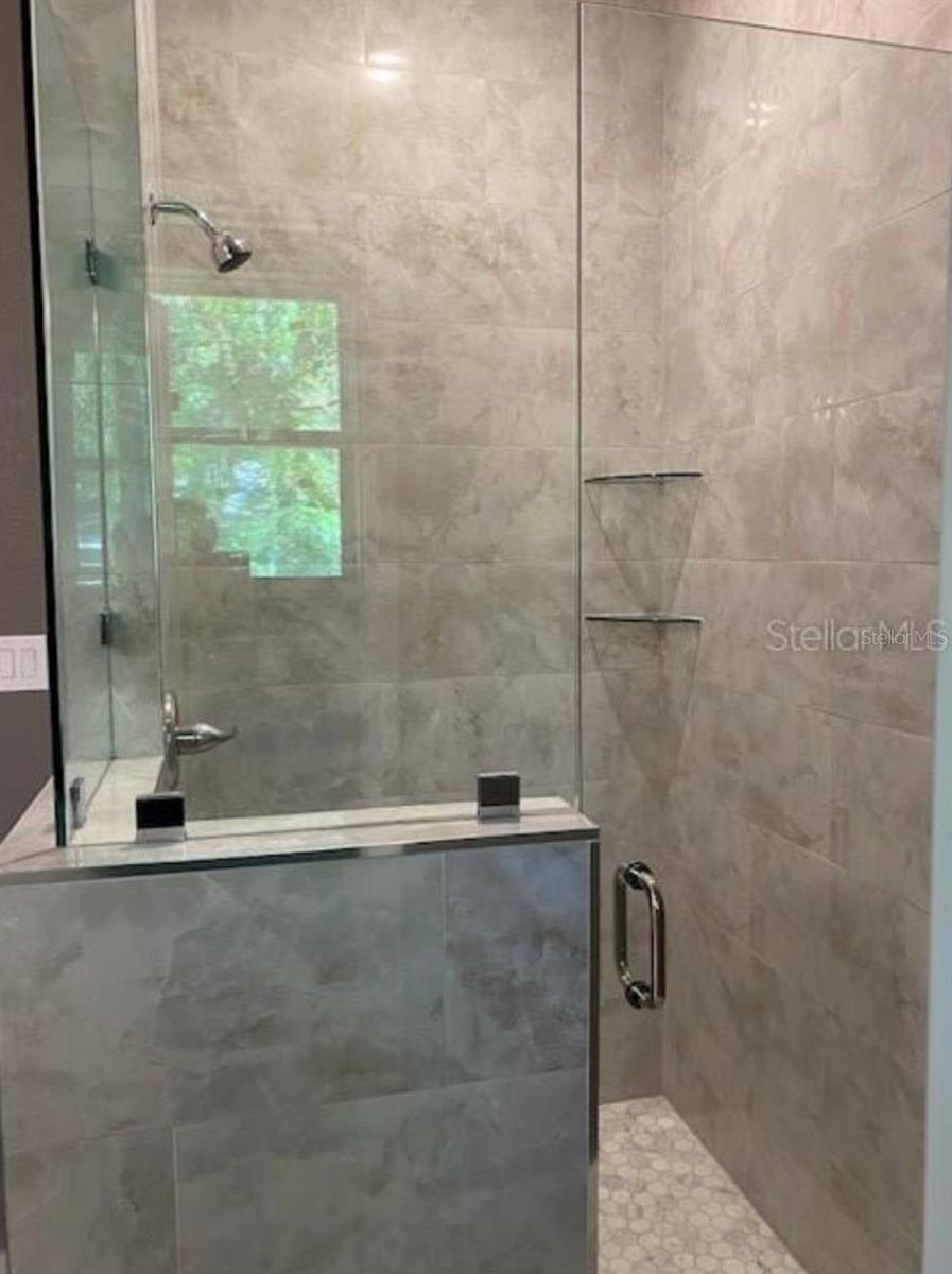 Image 7 of 11 For 39410 Kennedy Avenue