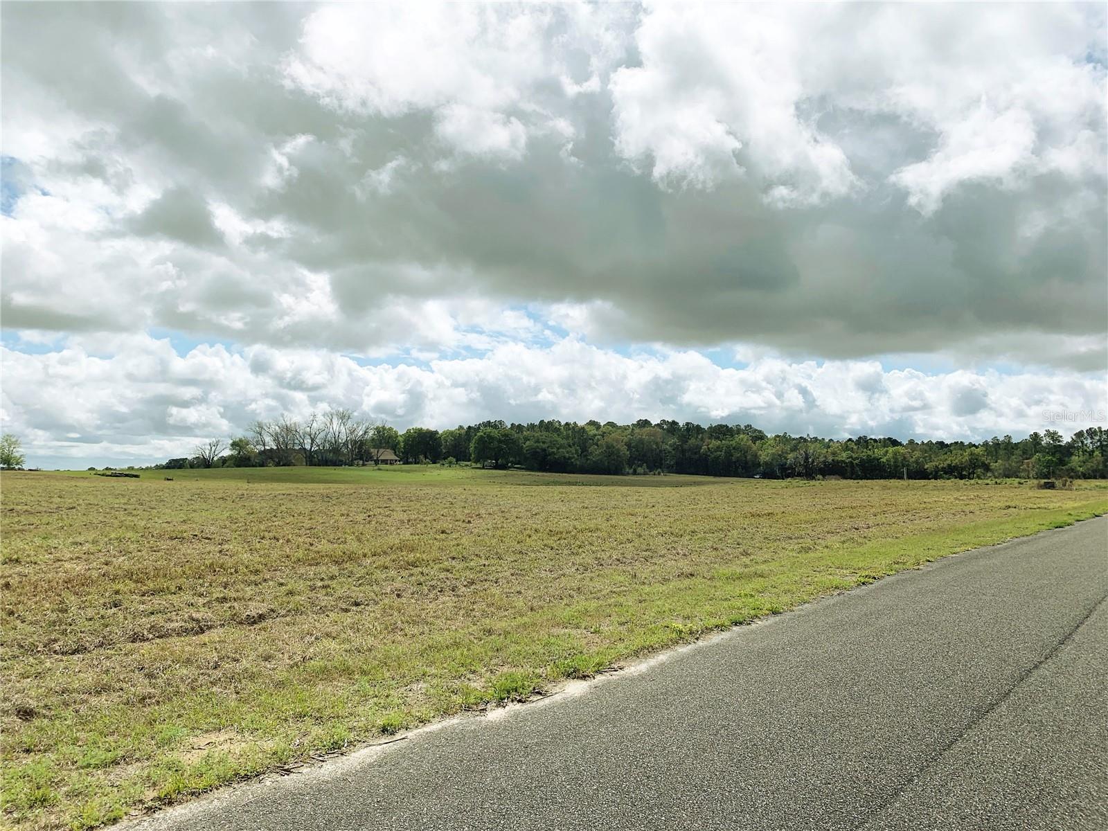 Image 11 of 28 For 21635 10th Street