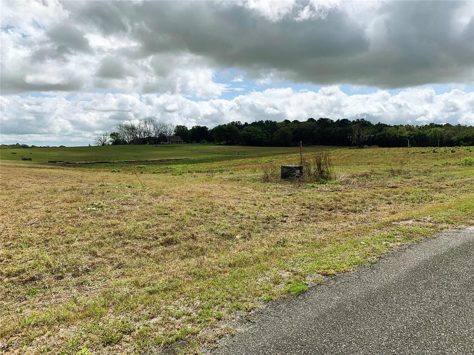 Image 12 of 28 For 21635 10th Street