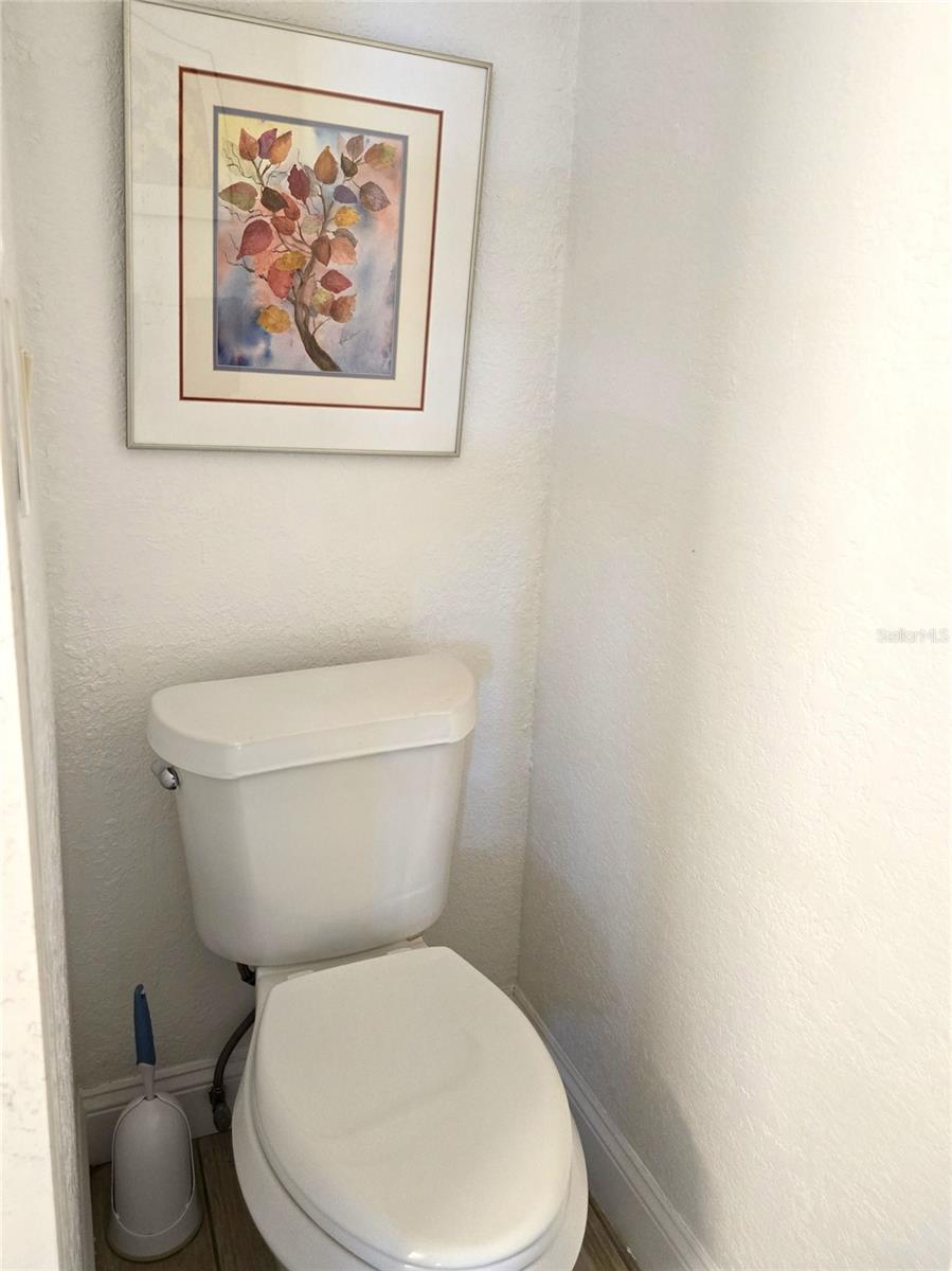 Image 12 of 28 For 17408 Gulf Boulevard 1003