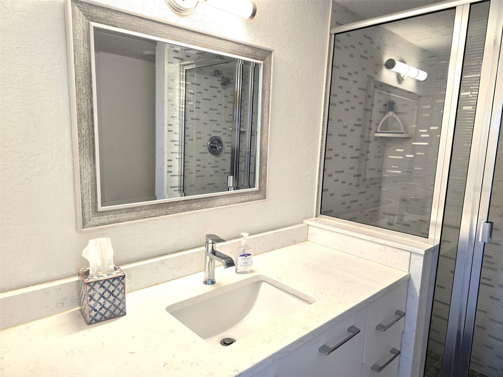 Image 13 of 28 For 17408 Gulf Boulevard 1003