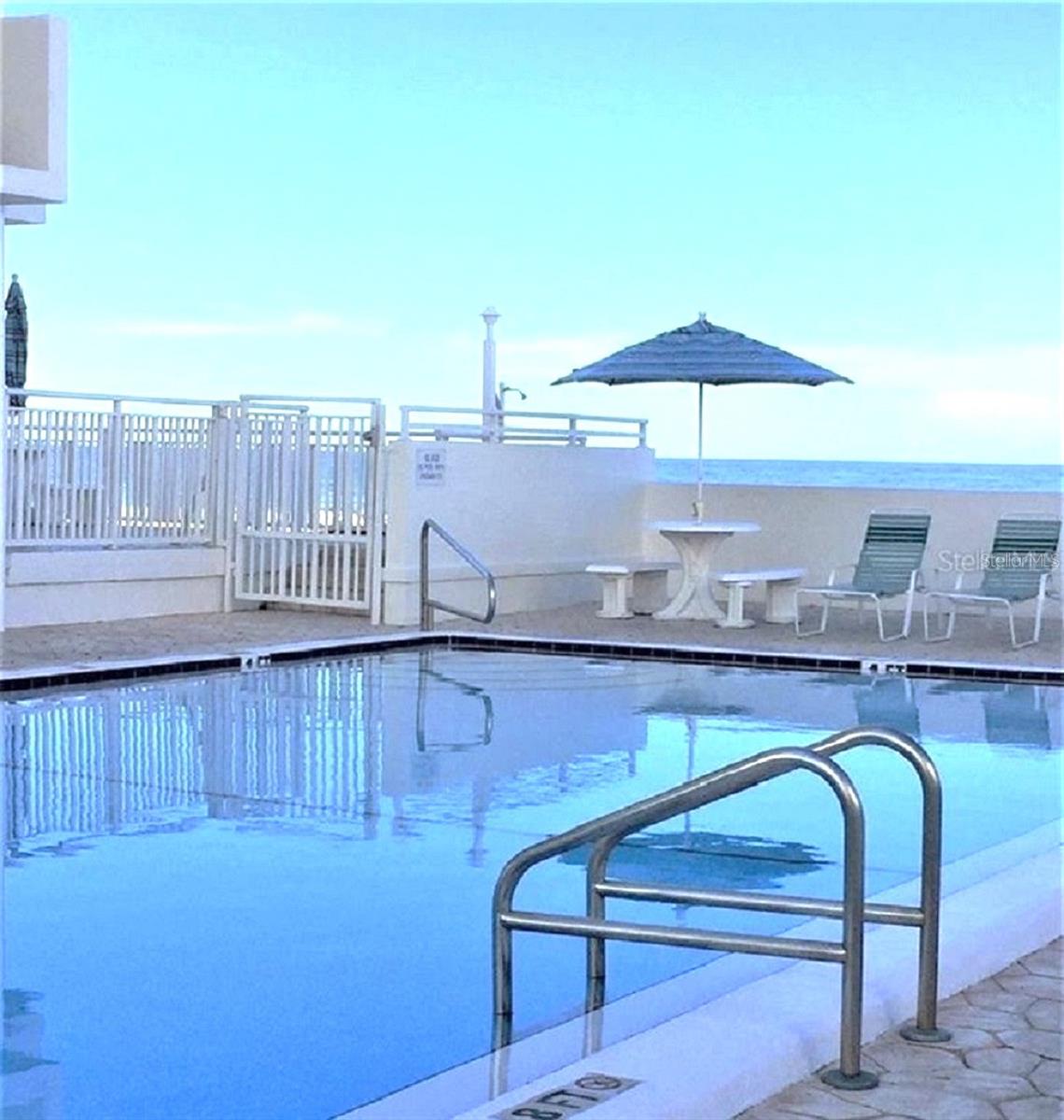 Image 26 of 28 For 17408 Gulf Boulevard 1003