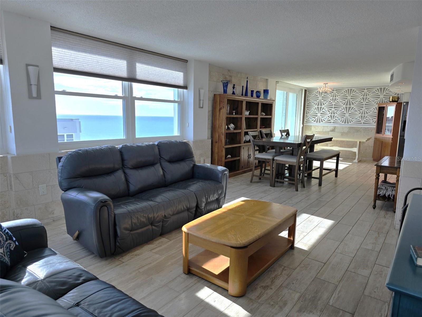 Image 7 of 28 For 17408 Gulf Boulevard 1003