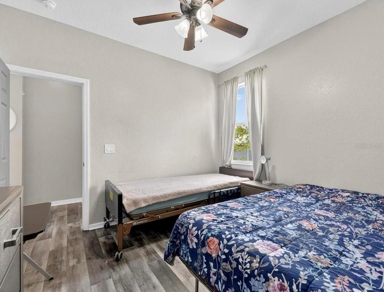 Image 17 of 41 For 11414 Bridge Pine Drive