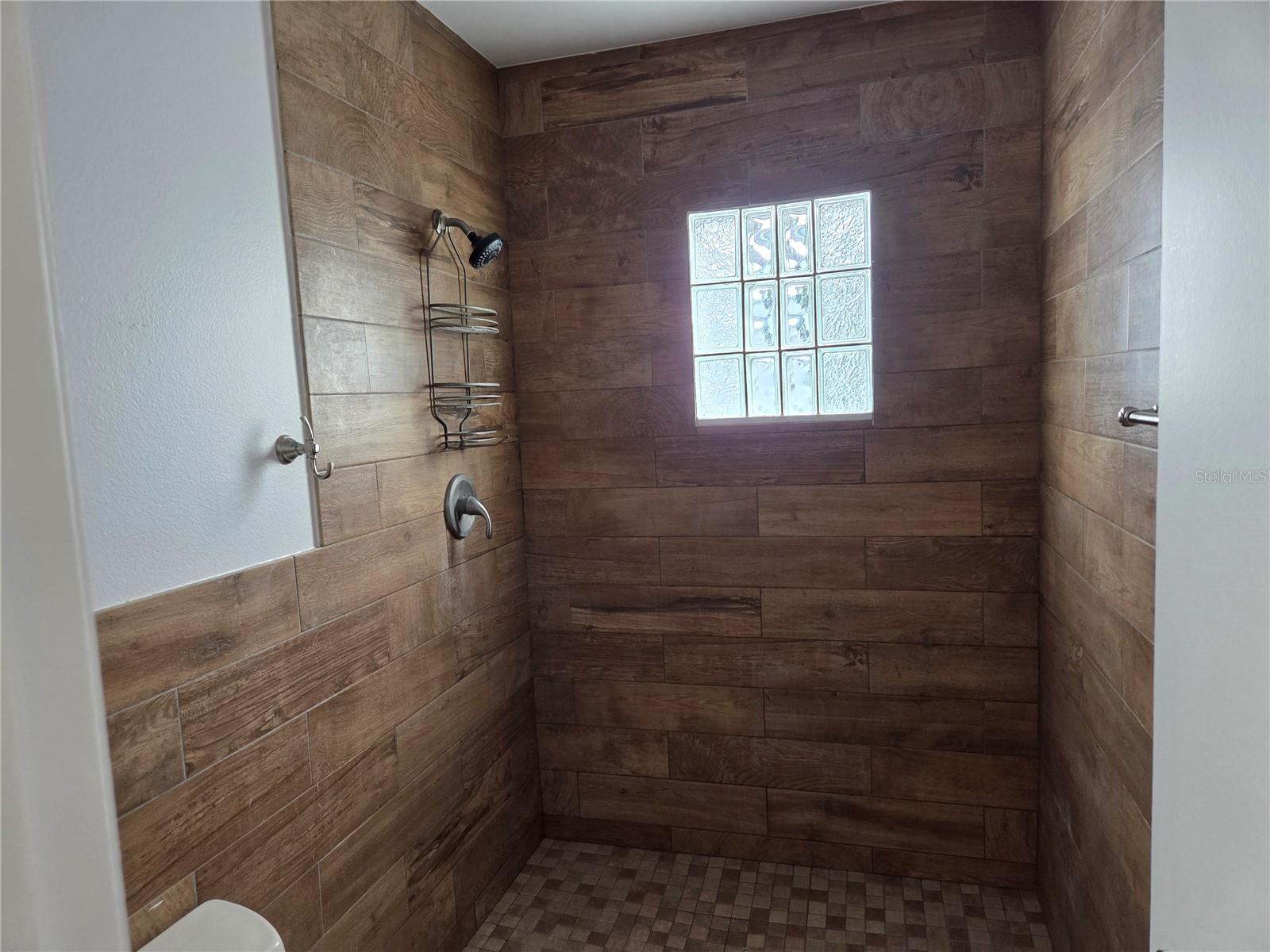 Image 12 of 19 For 24914 Silversmith Drive