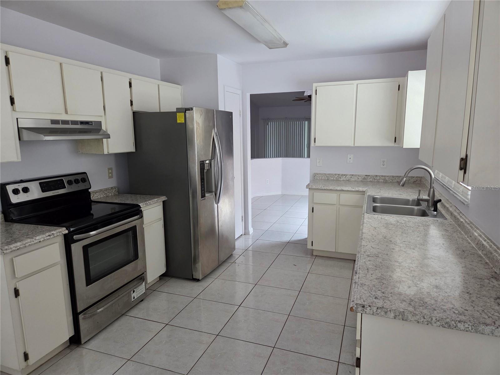 Image 2 of 19 For 24914 Silversmith Drive