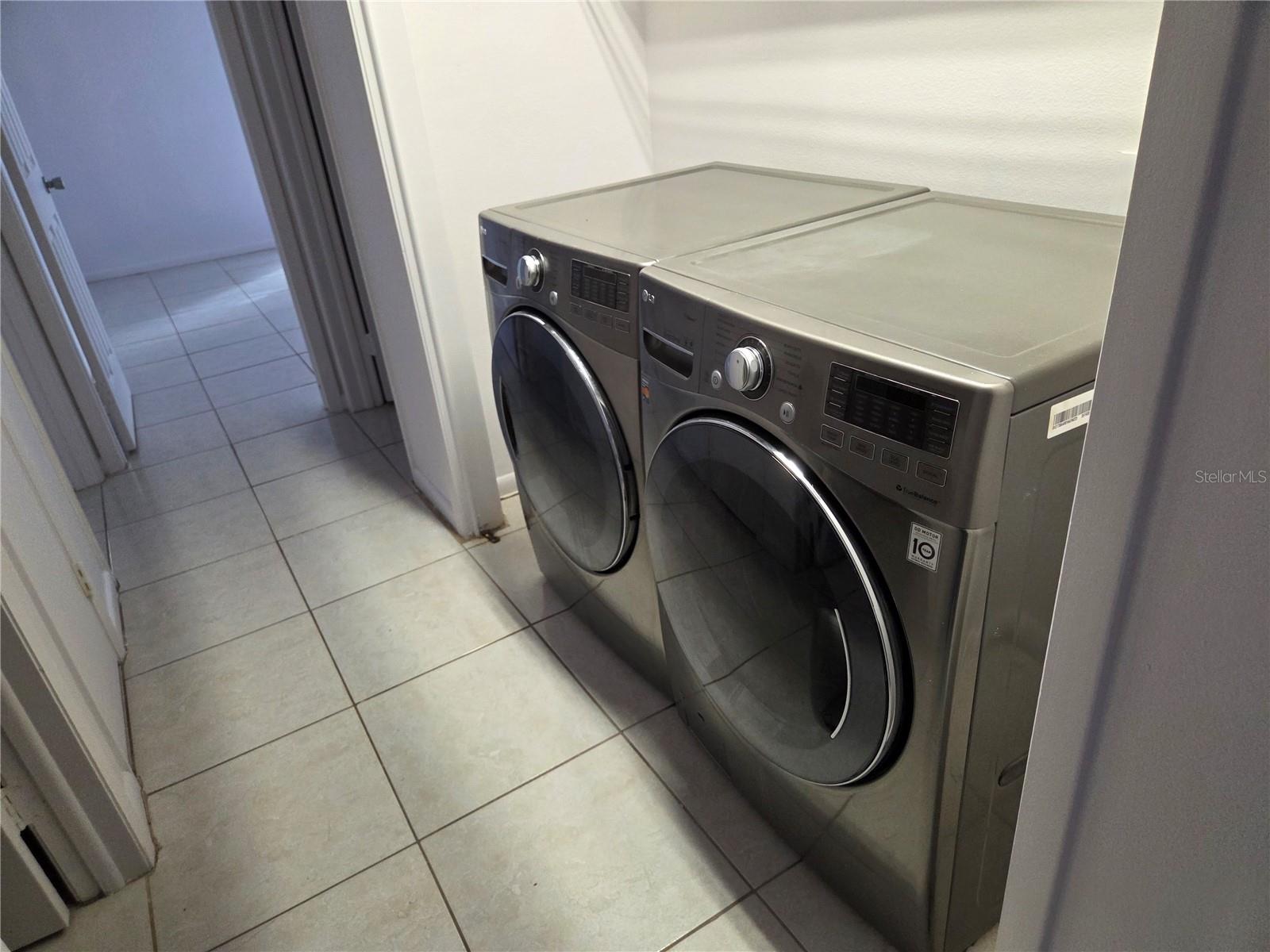 Image 7 of 19 For 24914 Silversmith Drive