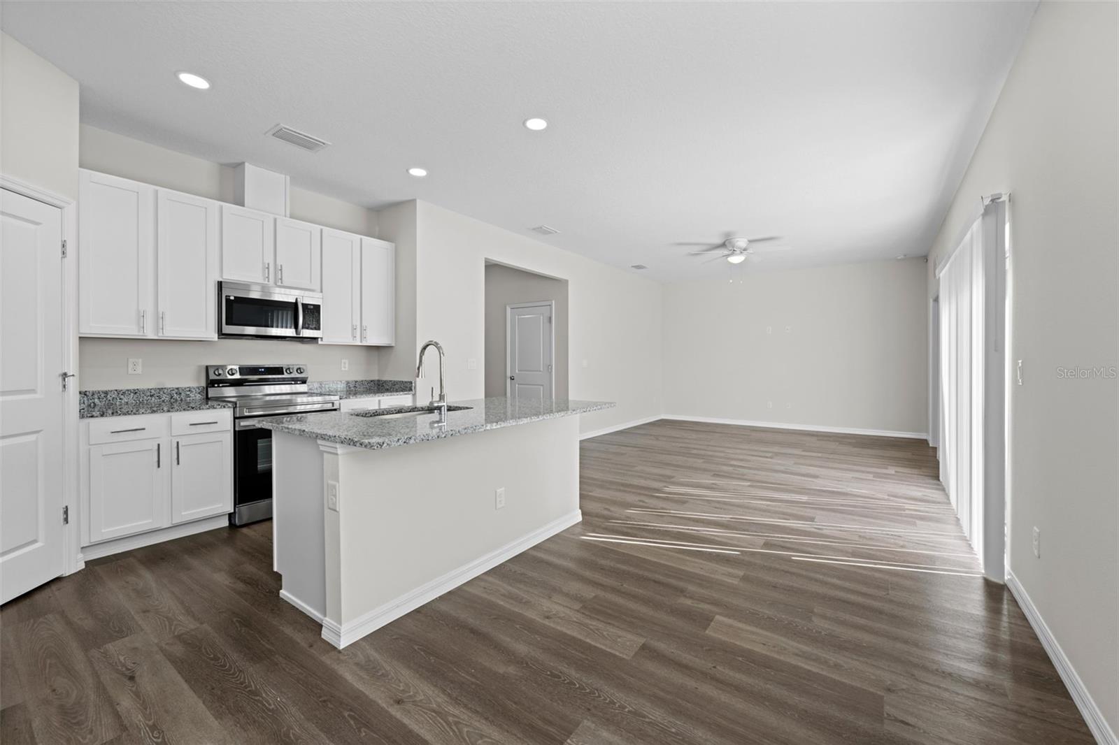 Image 14 of 76 For 9316 Gentle Ben Court