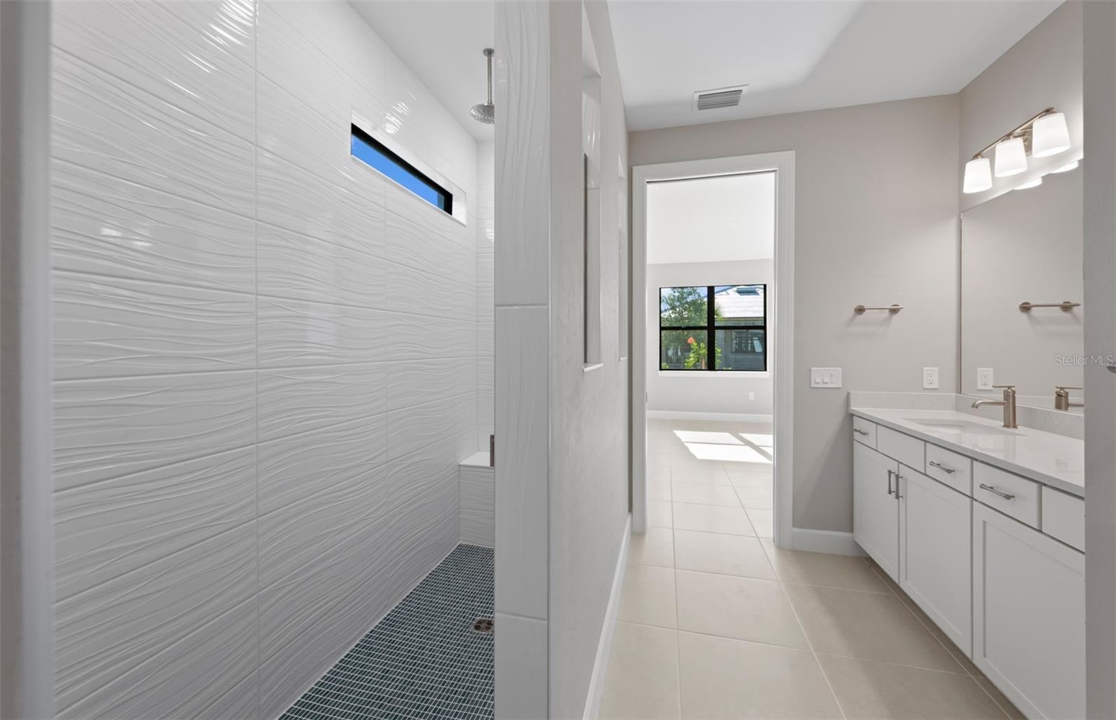 Image 13 of 23 For 4554 Blue Star Court