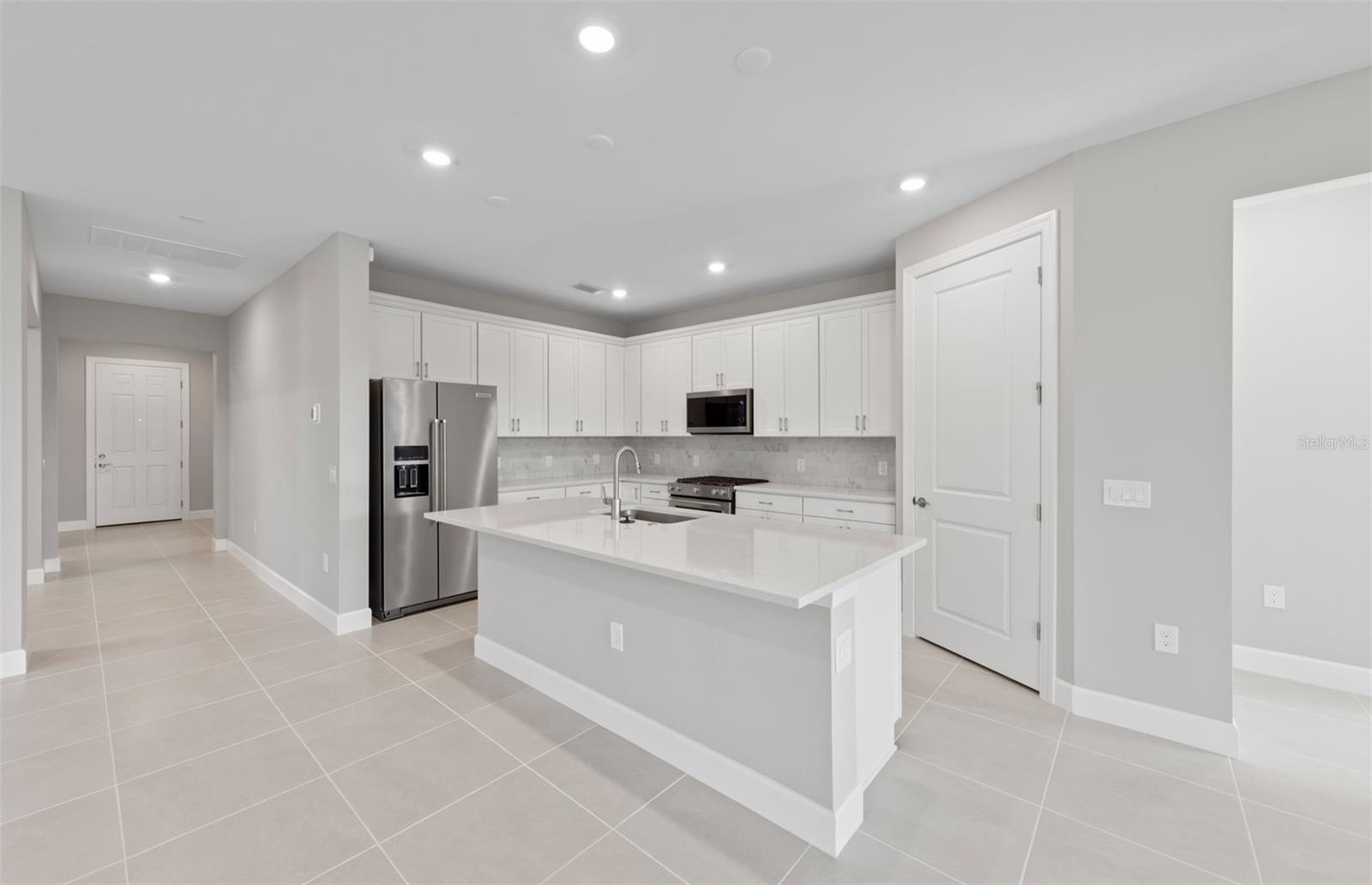 Image 4 of 23 For 4554 Blue Star Court