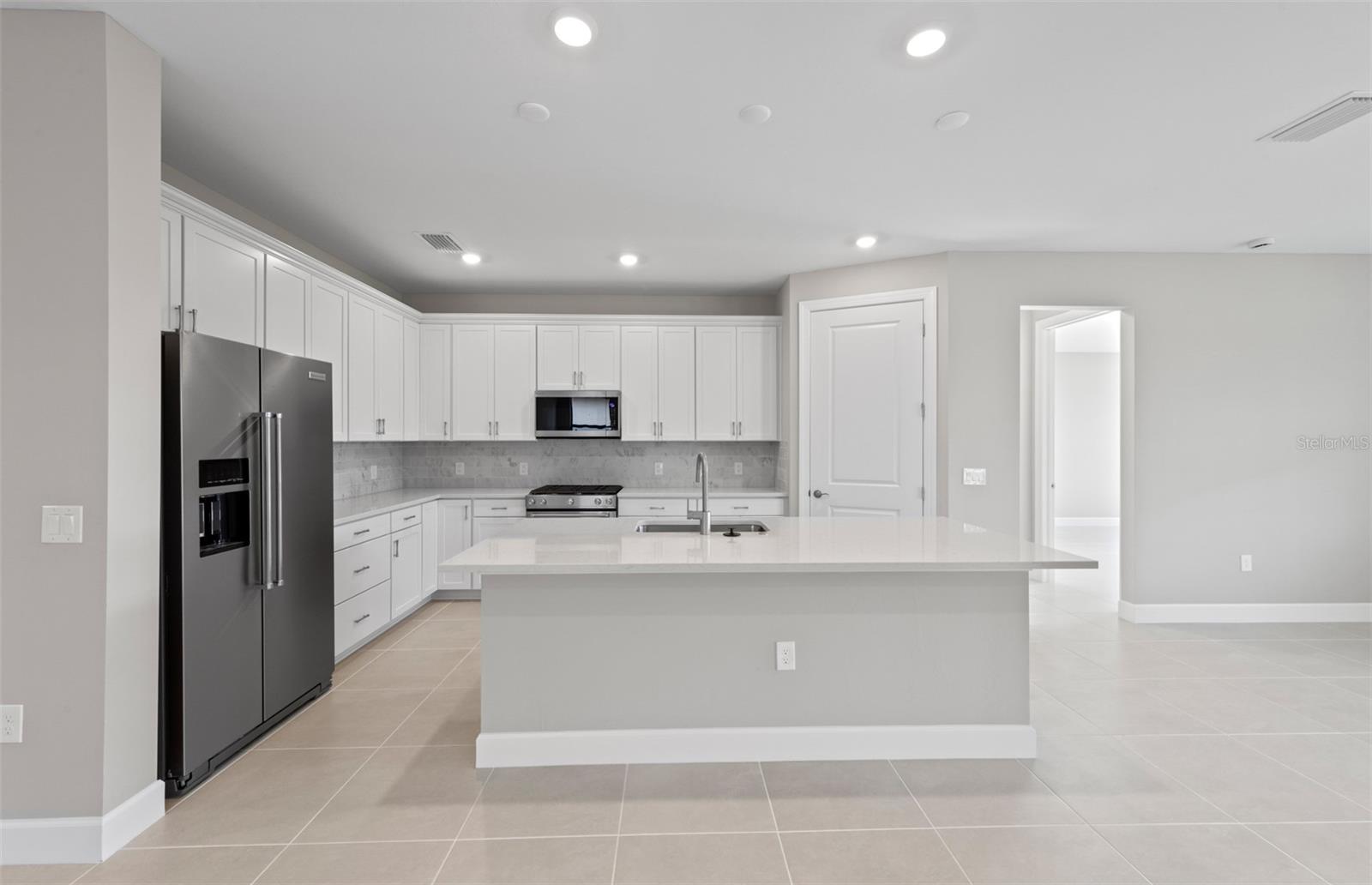 Image 5 of 23 For 4554 Blue Star Court