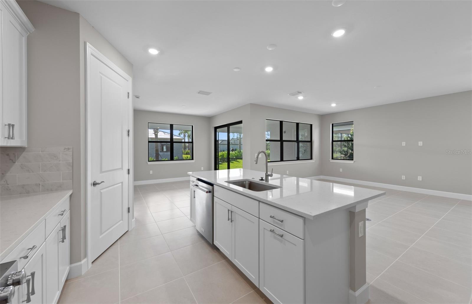 Image 8 of 23 For 4554 Blue Star Court