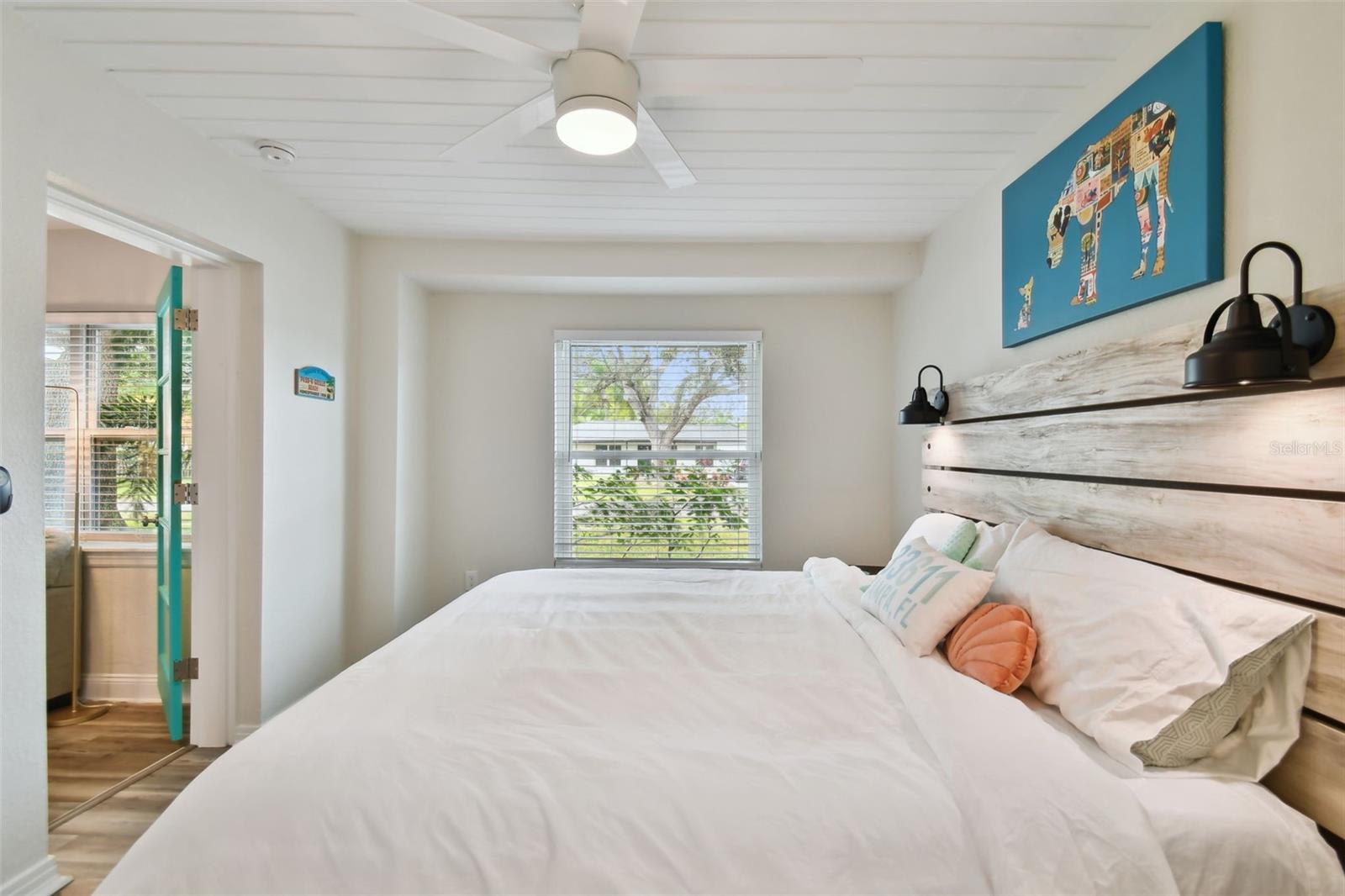 Image 9 of 37 For 4324 Clark Avenue