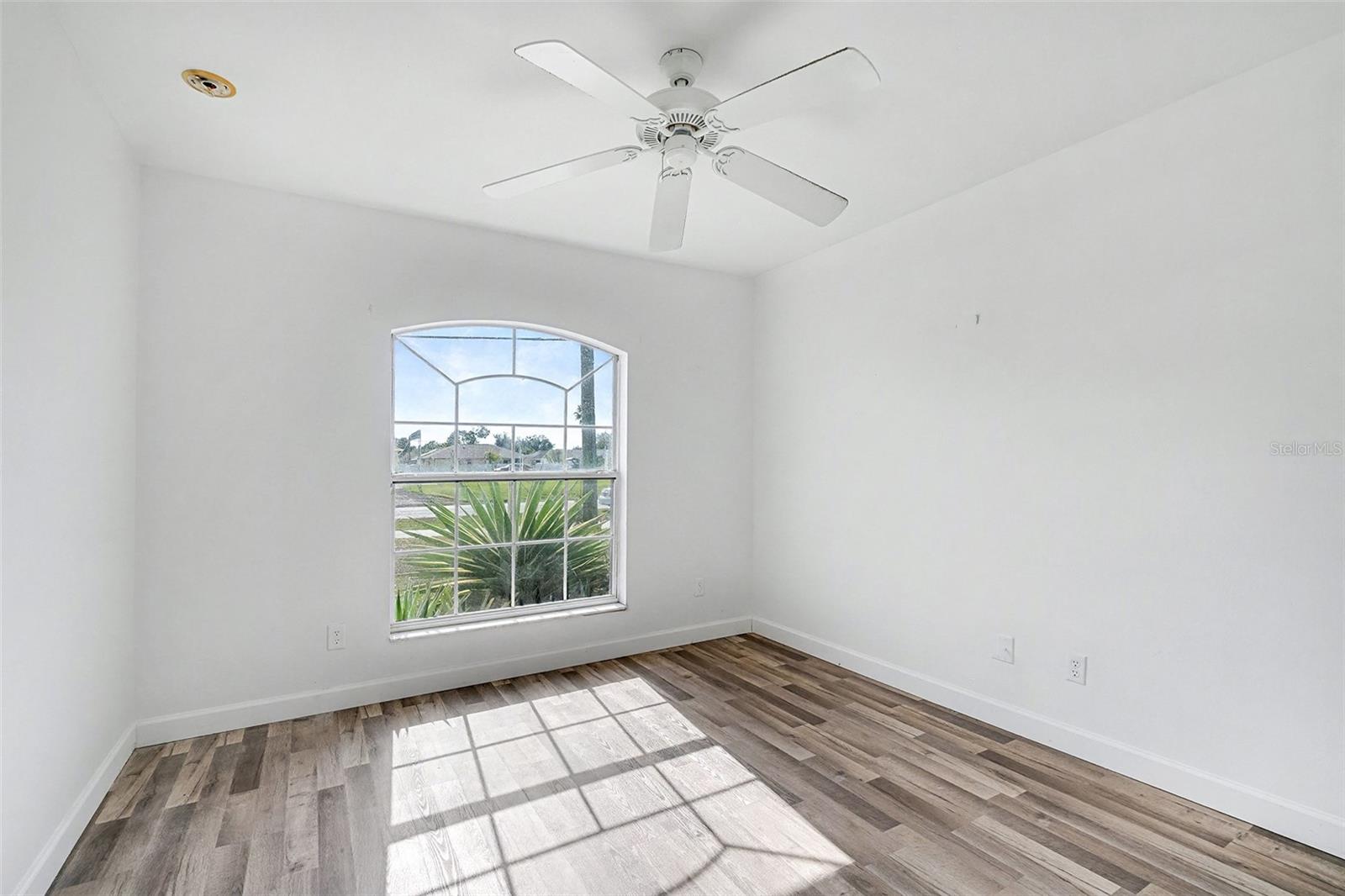 Image 11 of 18 For 3280 Price Boulevard