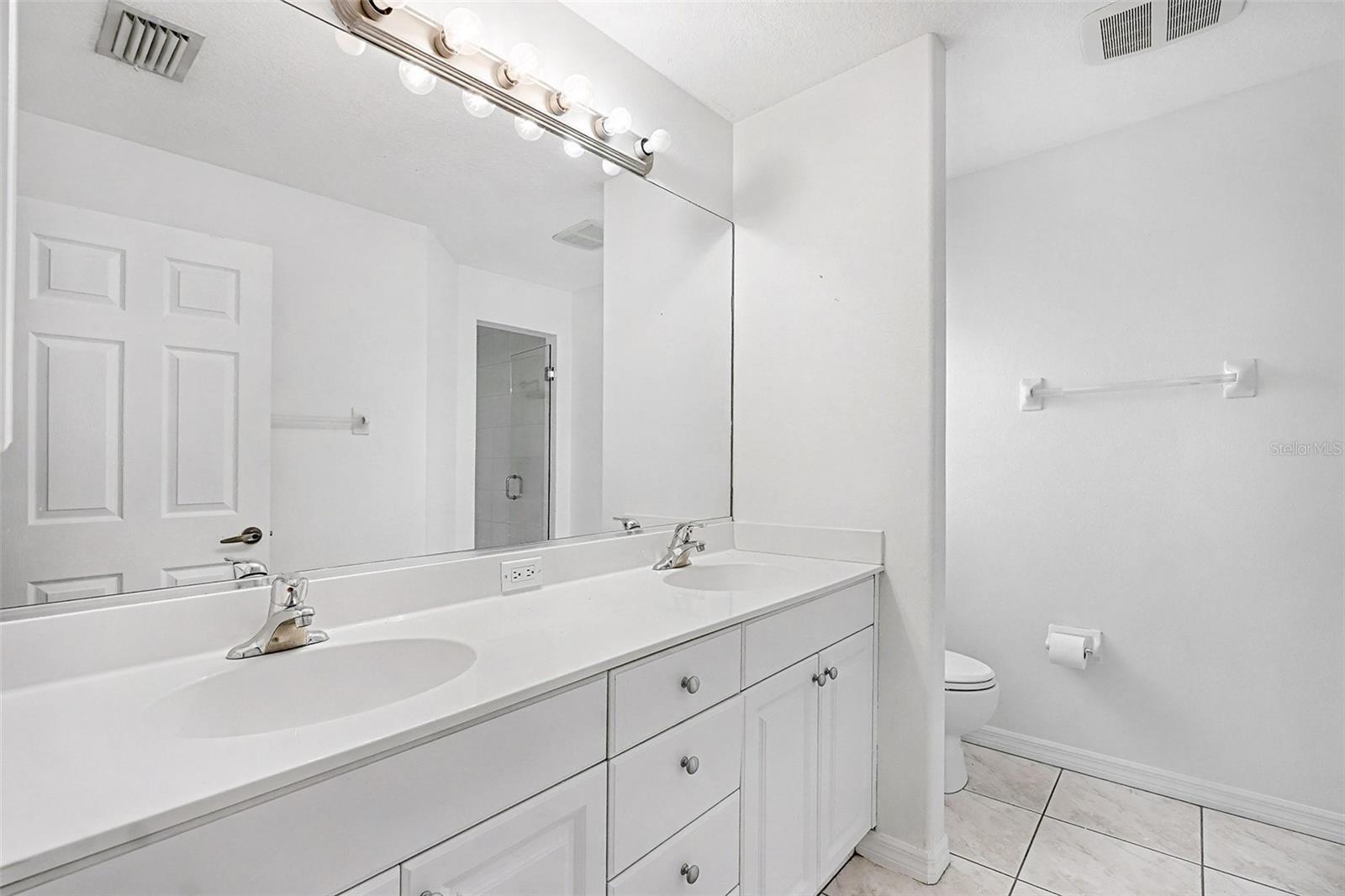 Image 4 of 18 For 3280 Price Boulevard