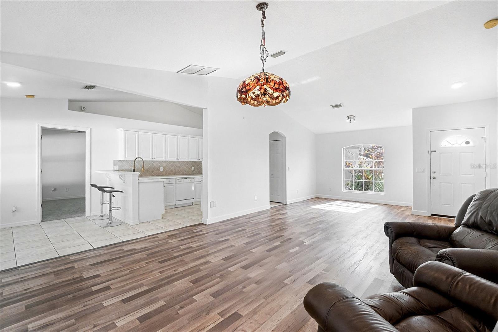 Image 6 of 18 For 3280 Price Boulevard