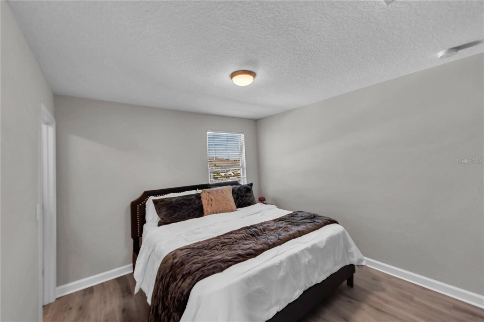 Image 30 of 51 For 13220 Satin Lily Drive