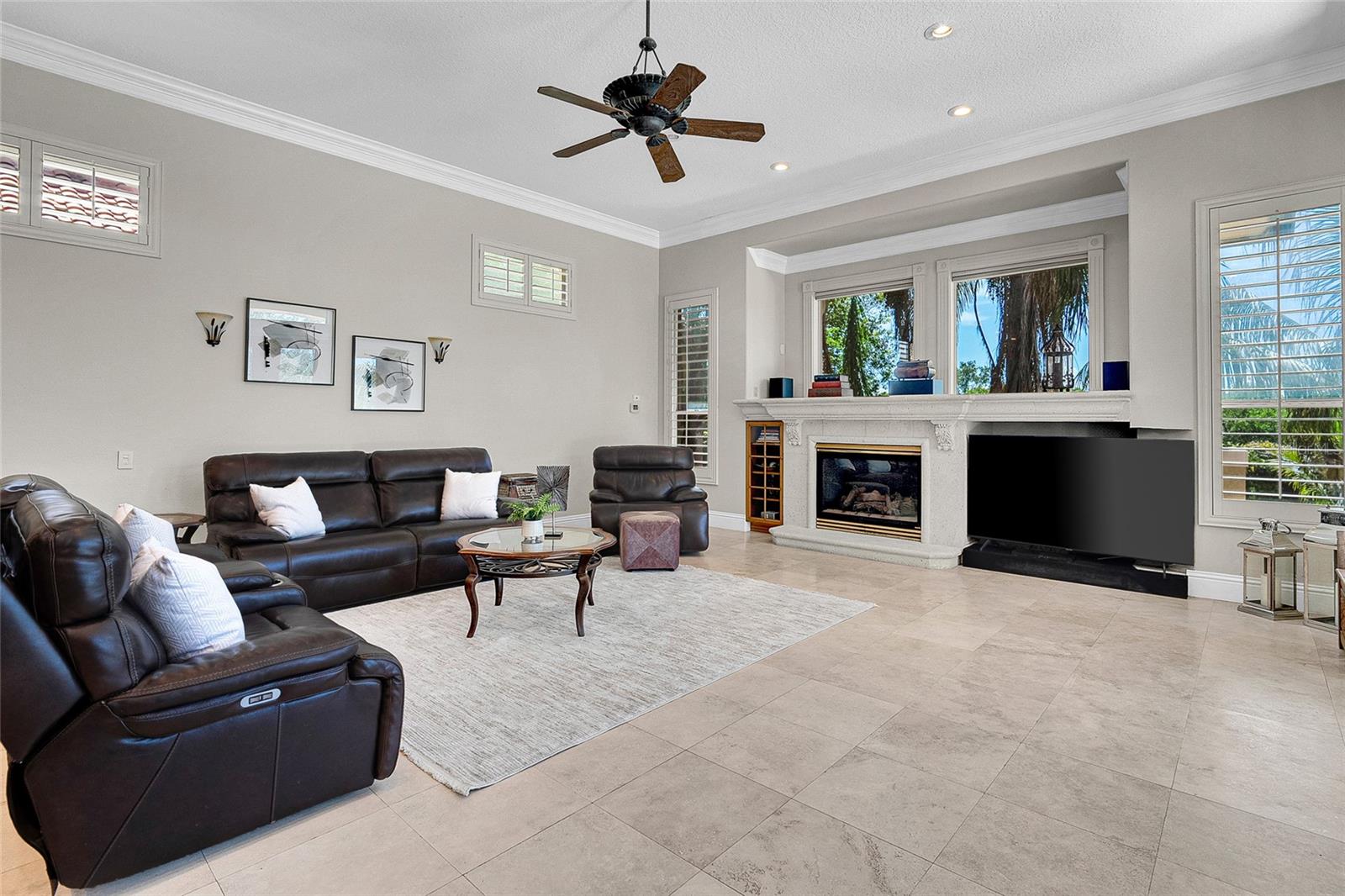 Listing photo id 8 for 8707 Silverthorn Road