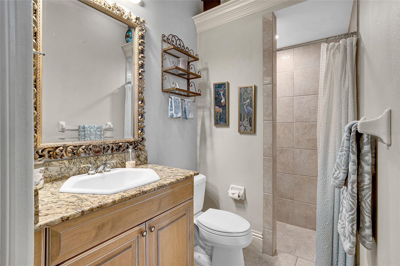 Listing photo id 26 for 8707 Silverthorn Road