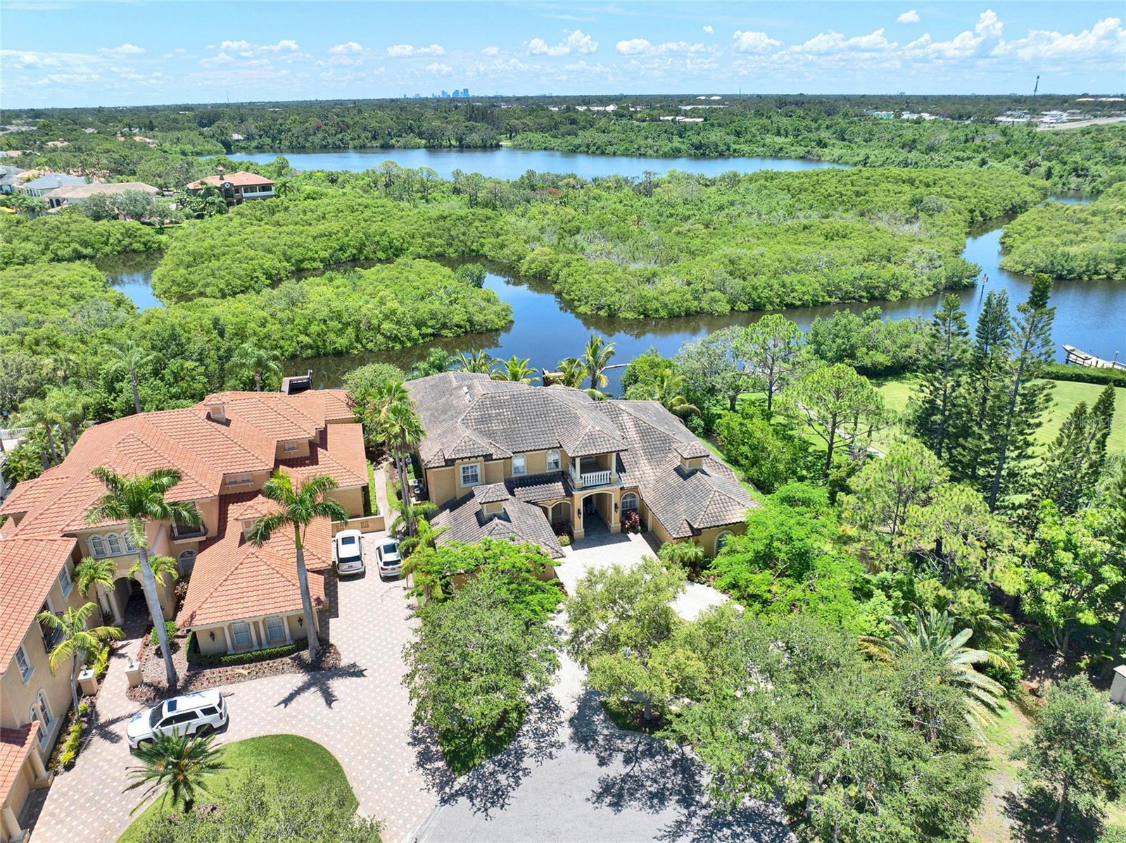 Listing photo id 47 for 8707 Silverthorn Road