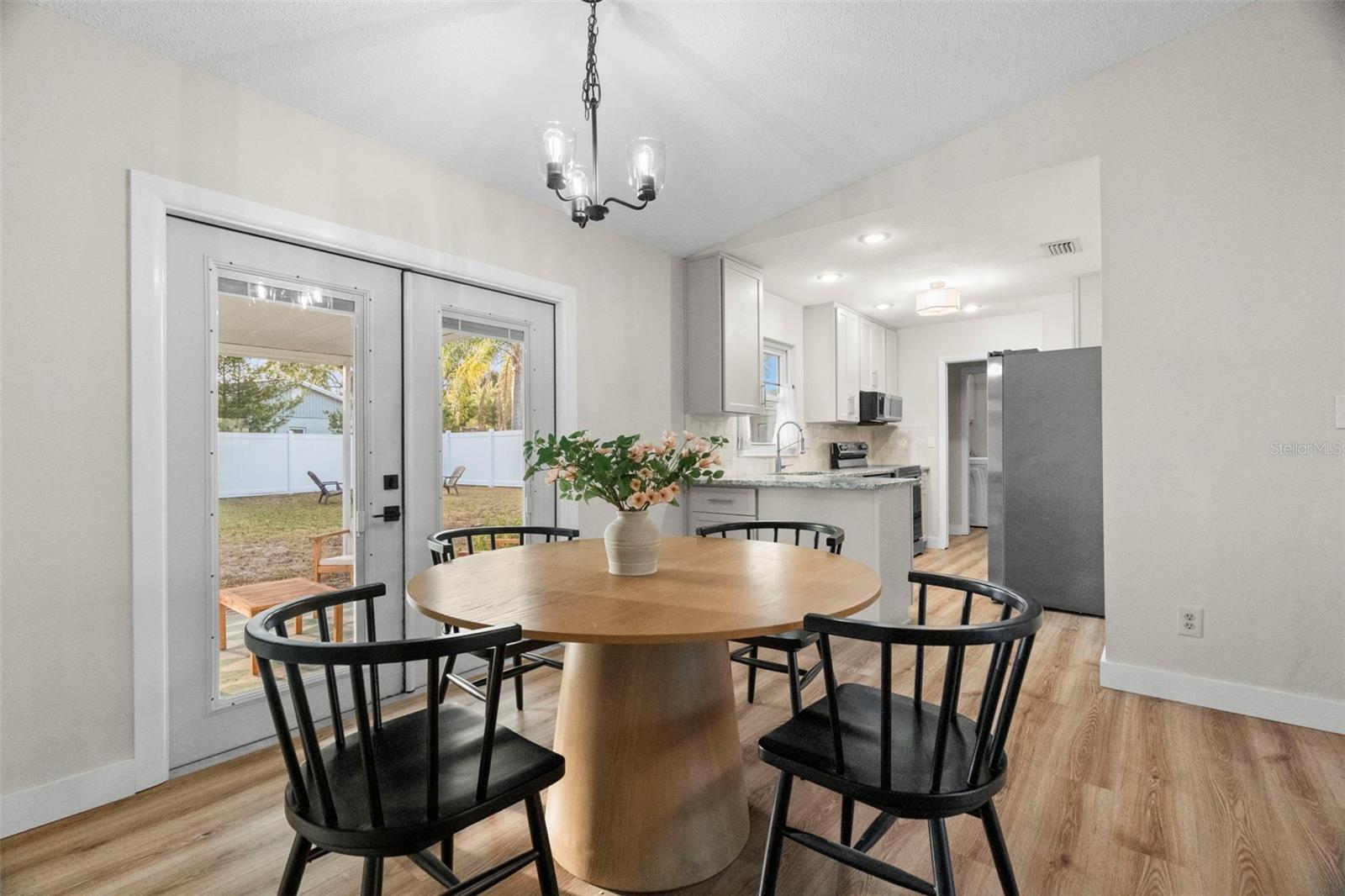 Image 9 of 38 For 6500 Briar Ridge Court N