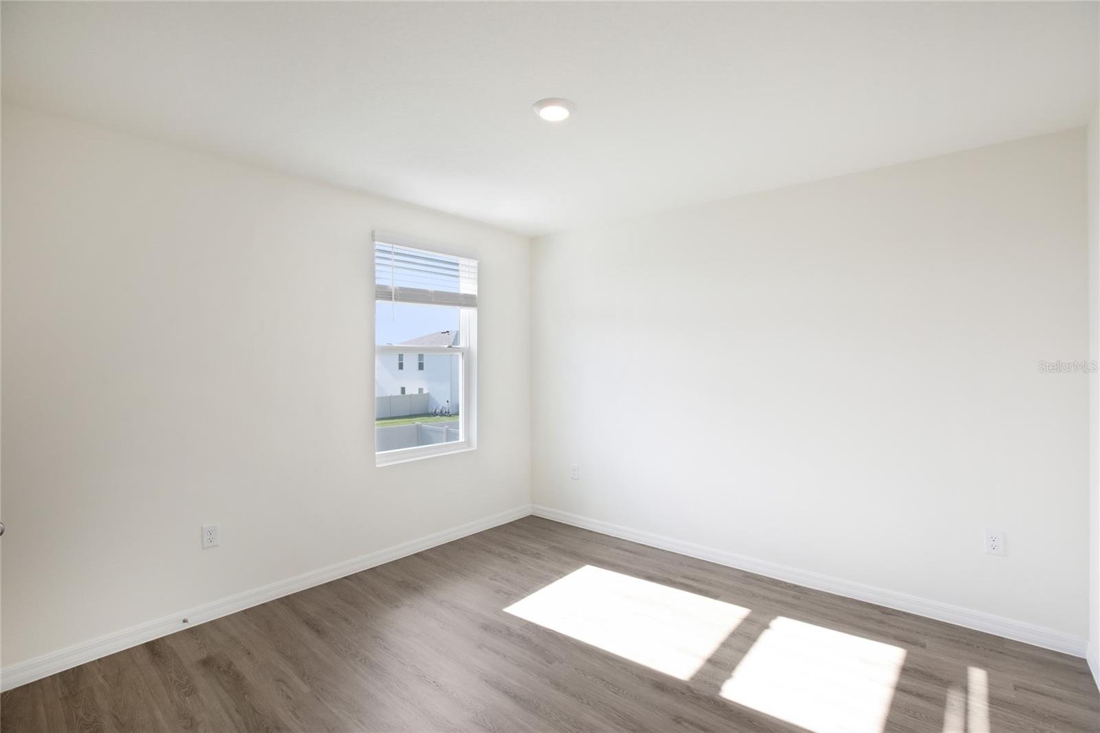 Image 11 of 44 For 35992 Sunflower Hill Drive