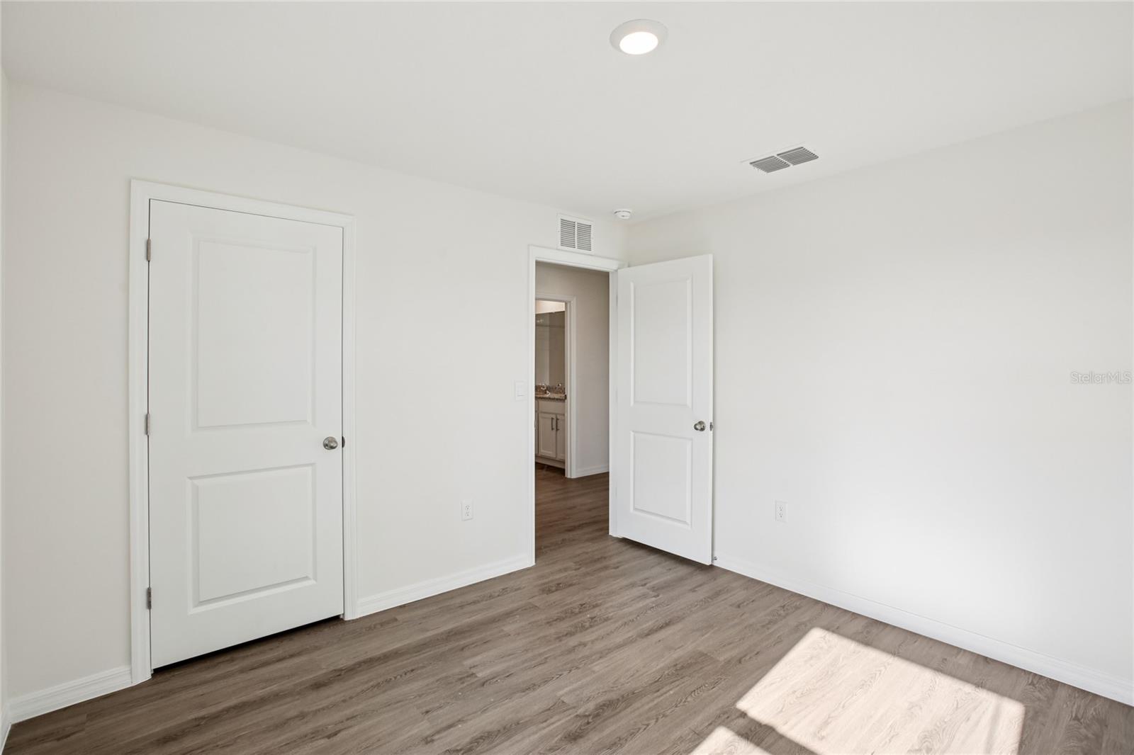 Image 12 of 44 For 35992 Sunflower Hill Drive