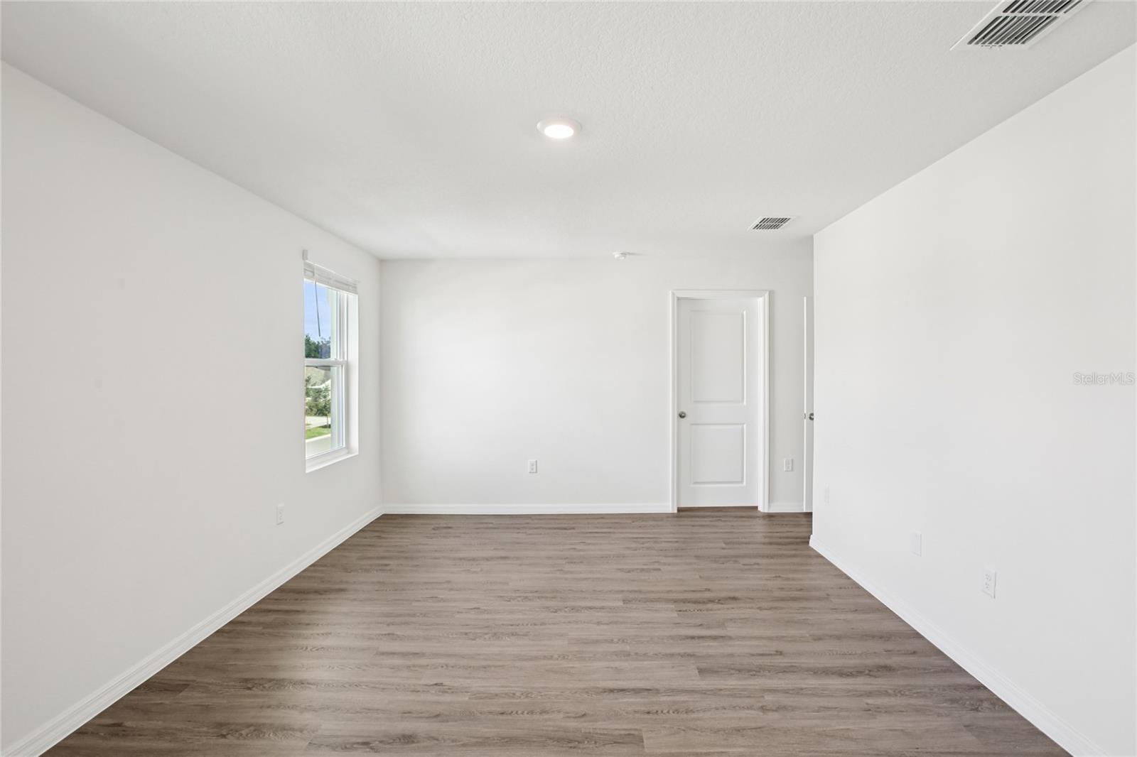 Image 21 of 44 For 35992 Sunflower Hill Drive