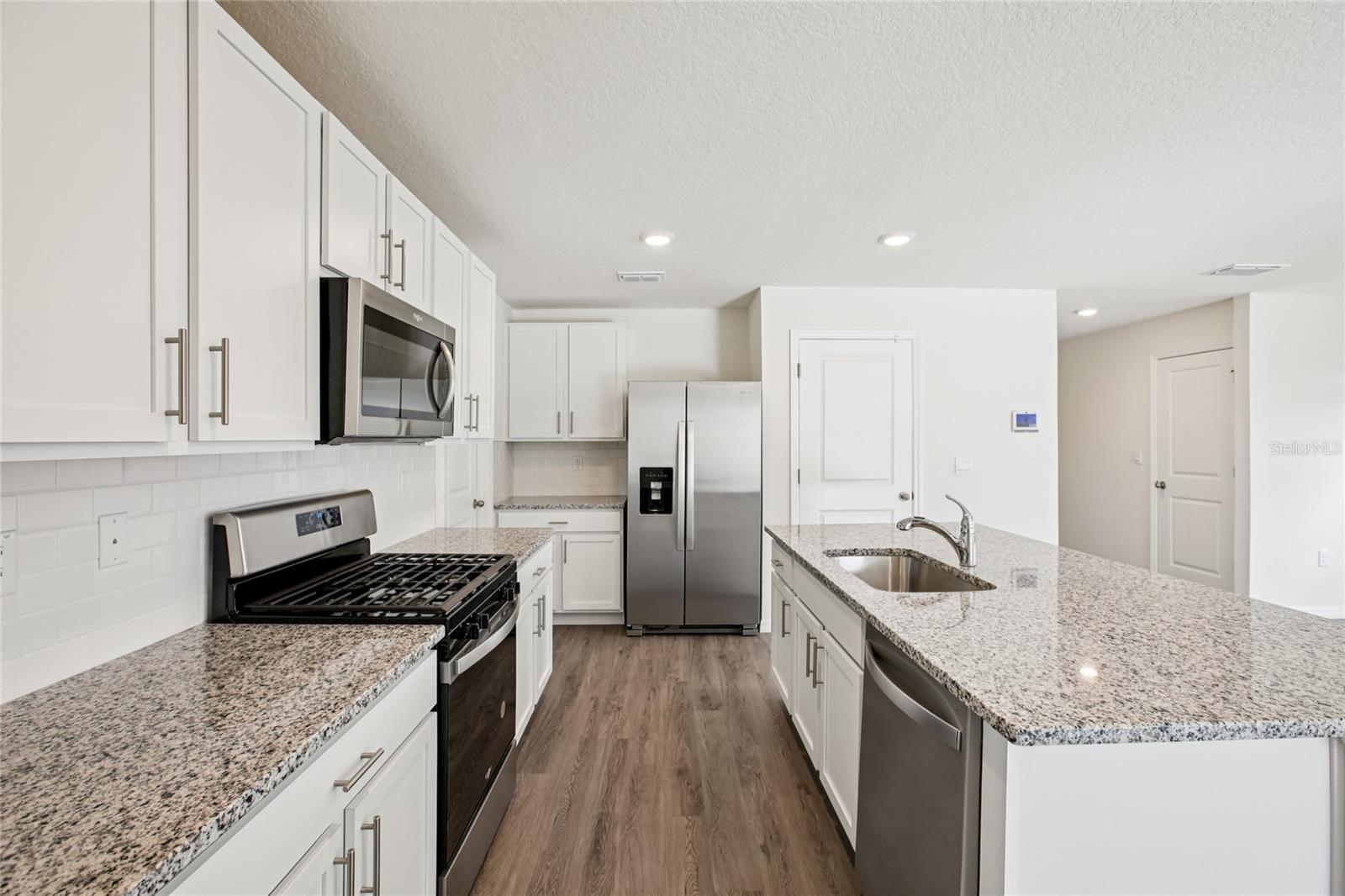 Image 32 of 44 For 35992 Sunflower Hill Drive