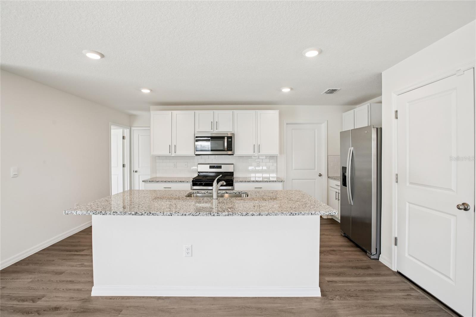 Image 34 of 44 For 35992 Sunflower Hill Drive