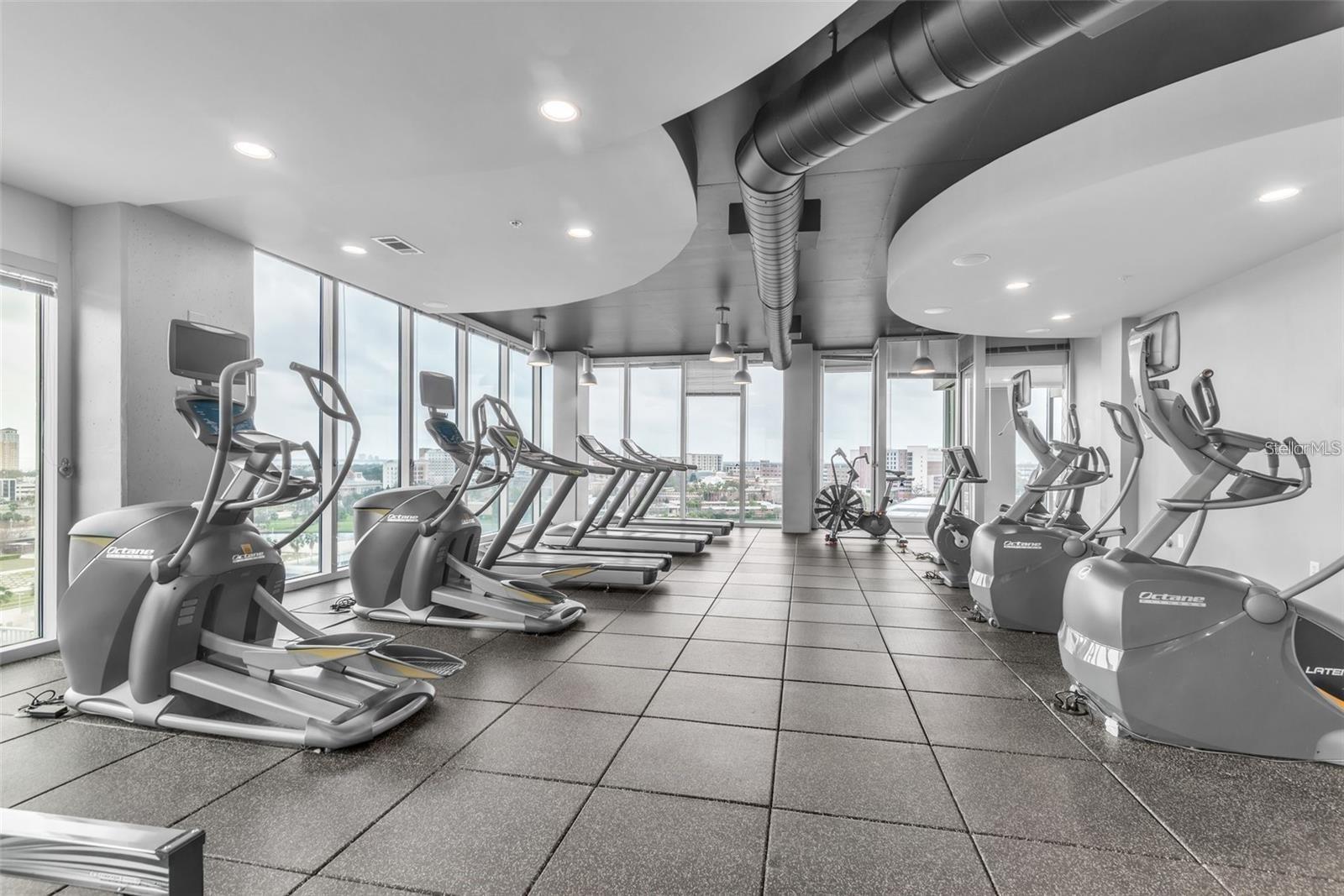 Image 14 of 41 For 777 Ashley Drive 2712