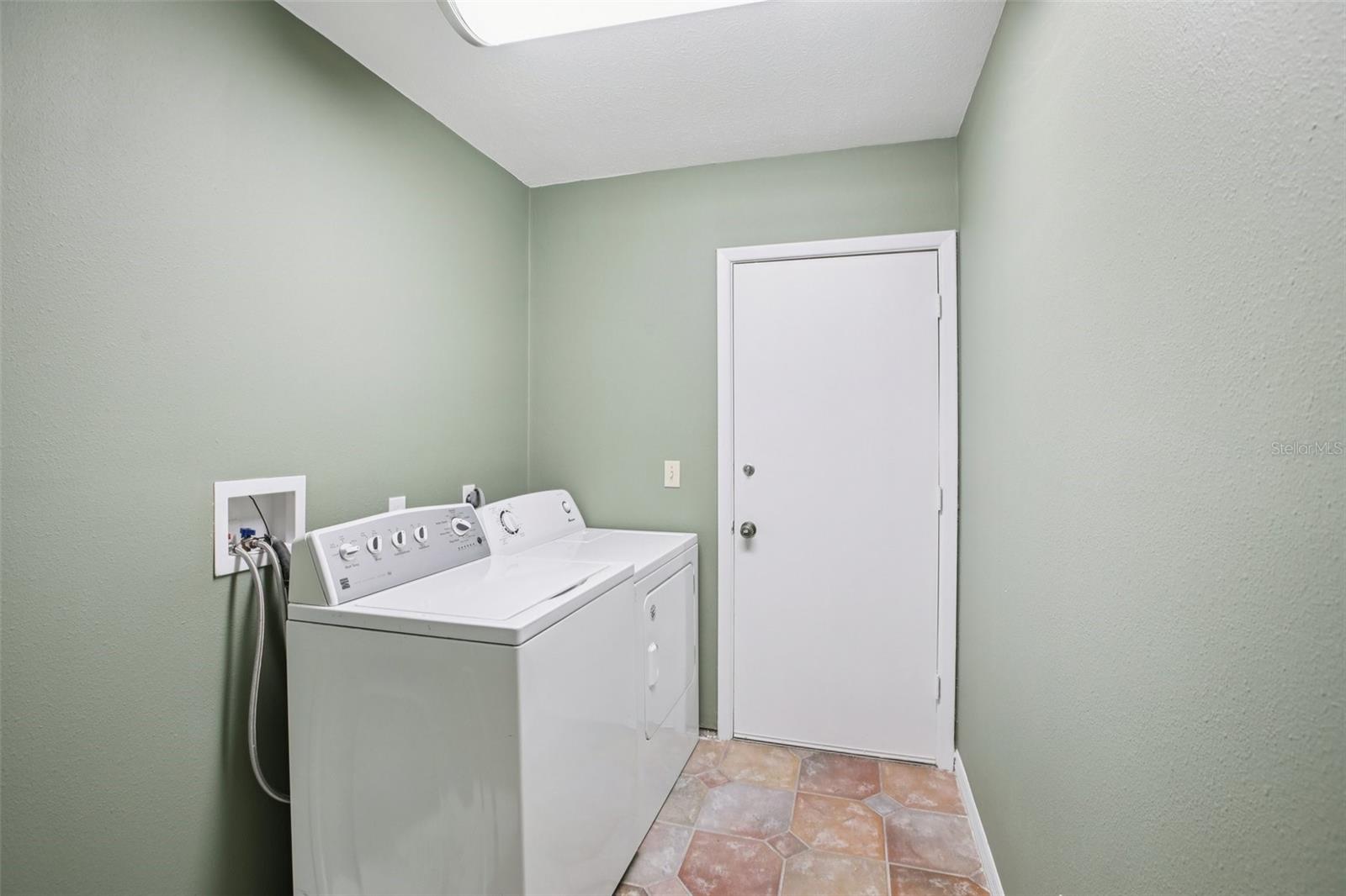 Image 11 of 35 For 14107 Briarthorn Drive