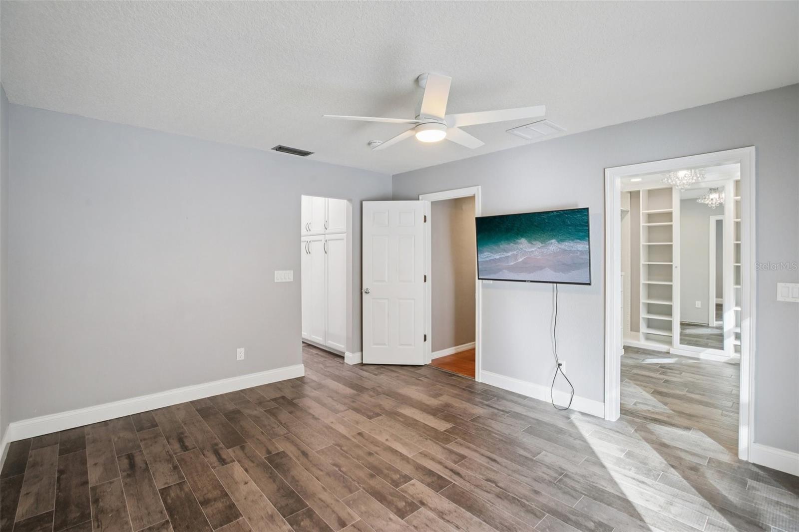 Image 14 of 35 For 14107 Briarthorn Drive