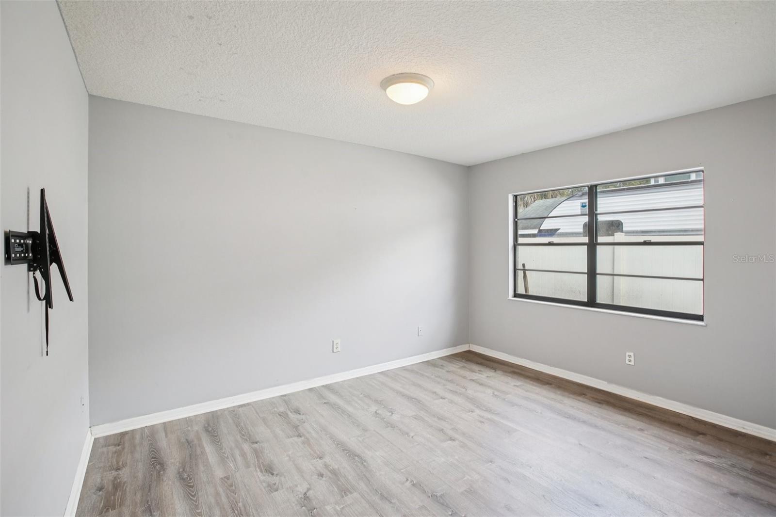 Image 18 of 35 For 14107 Briarthorn Drive