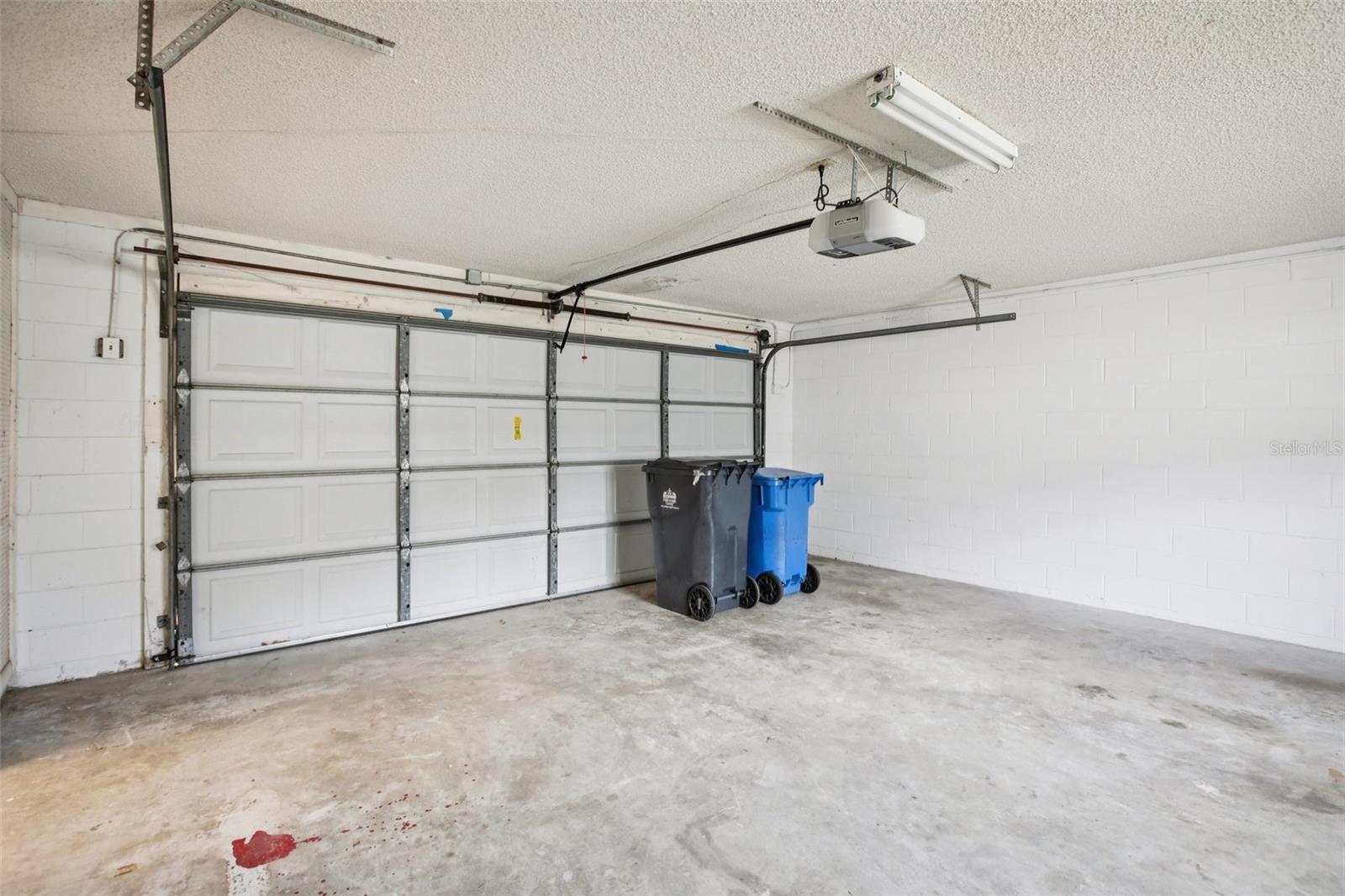 Image 25 of 35 For 14107 Briarthorn Drive