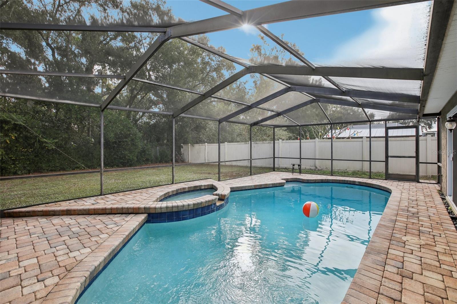 Image 26 of 35 For 14107 Briarthorn Drive