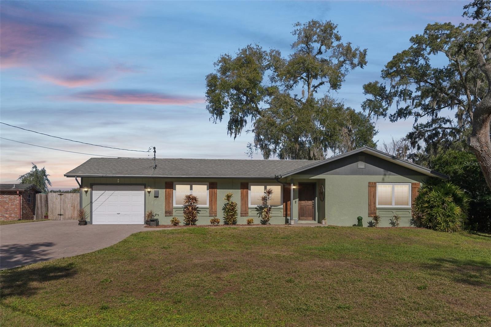 Details for 34037 Woodland Circle, DADE CITY, FL 33523